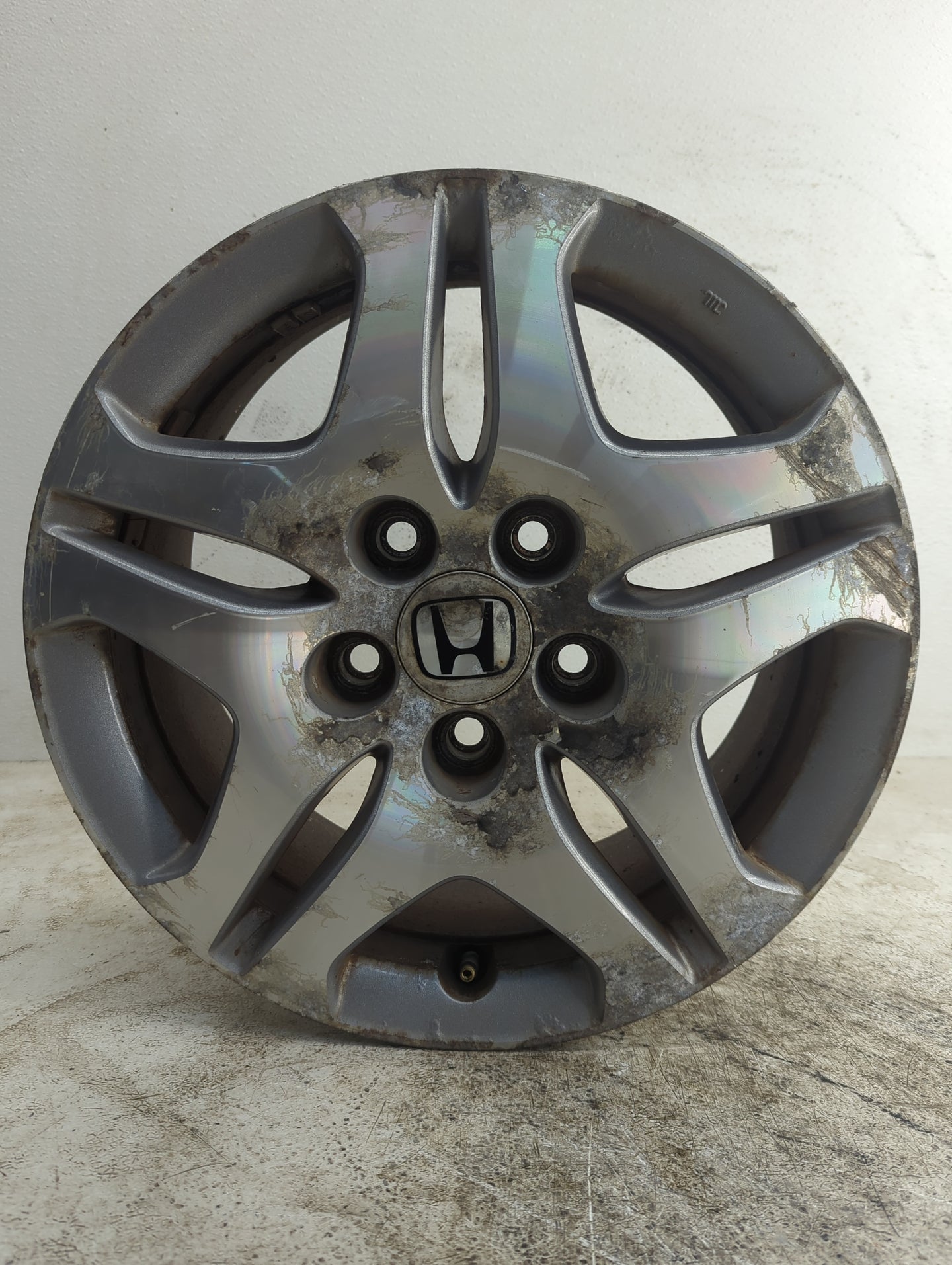 2005-2006 Honda Odyssey Oem Wheel Rim 1178342 - Oemusedautoparts1.com
