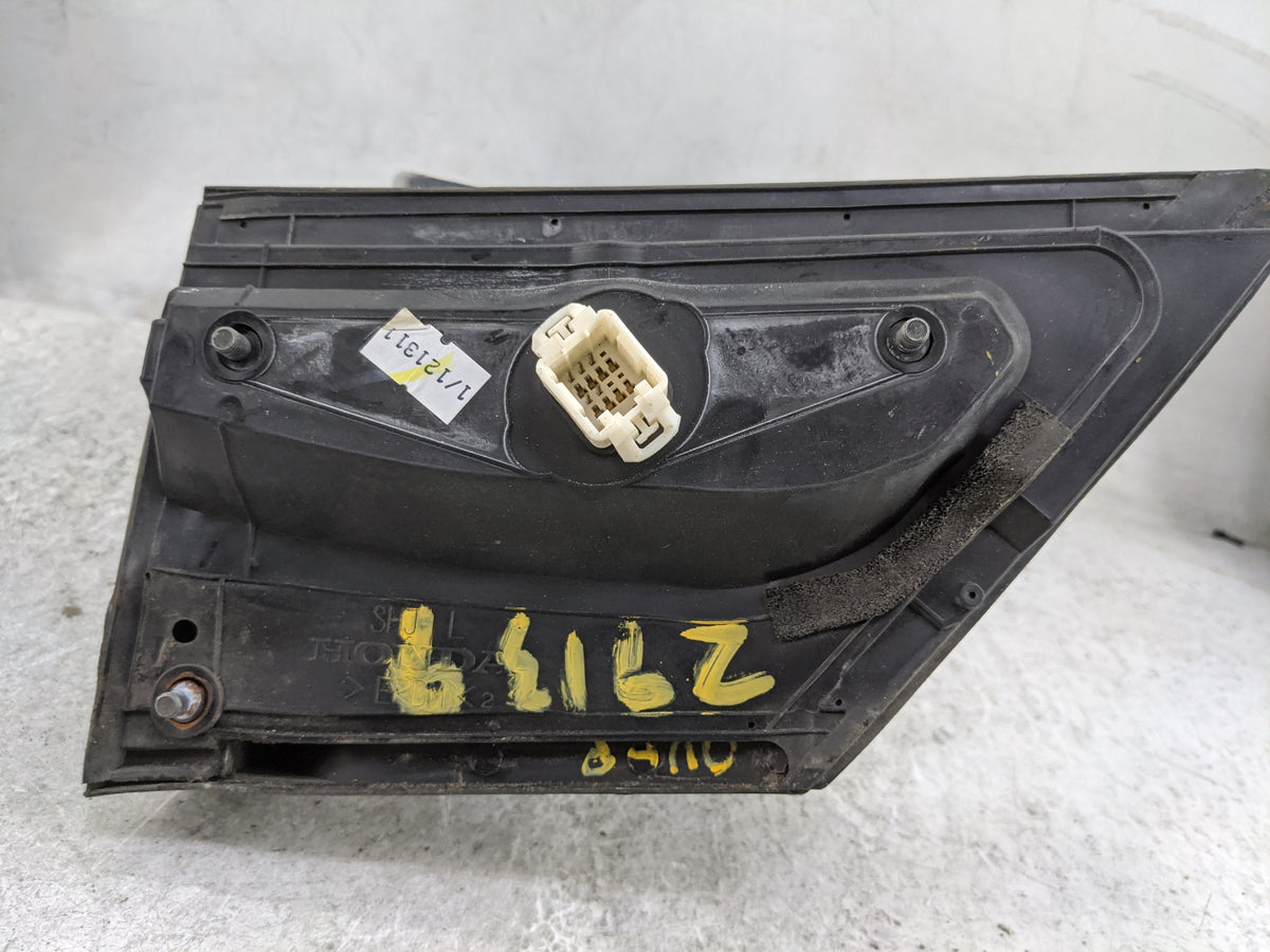 2005-2010 Honda Odyssey Driver Side View Mirror - Left Door Mirror OEM Used - Oemusedautoparts1.com