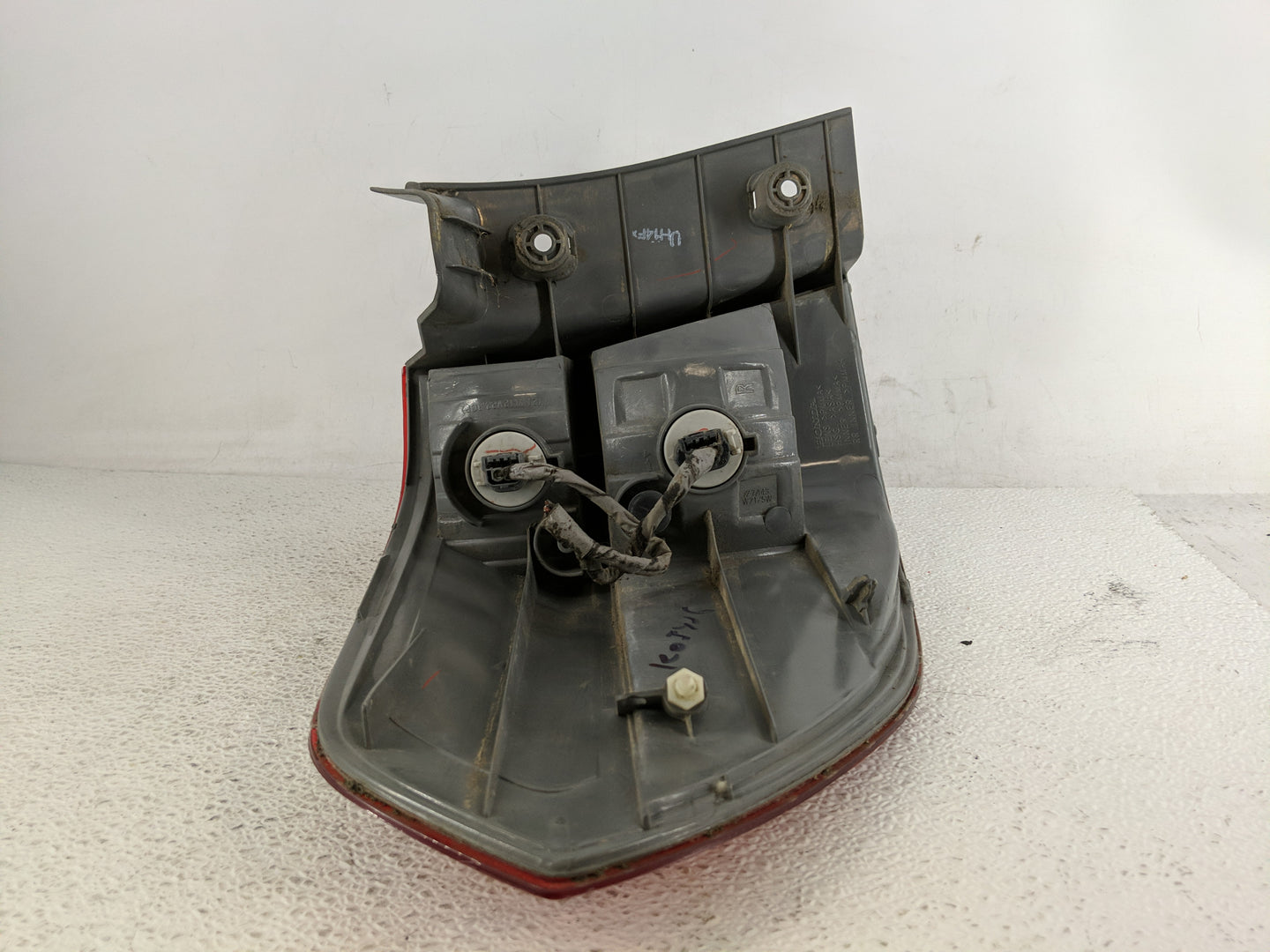 2005-2006 Honda Odyssey Tail Light Assembly Passenger Right OEM Fits Fits 2005 2006 OEM Used Auto Parts - Oemusedautoparts1.