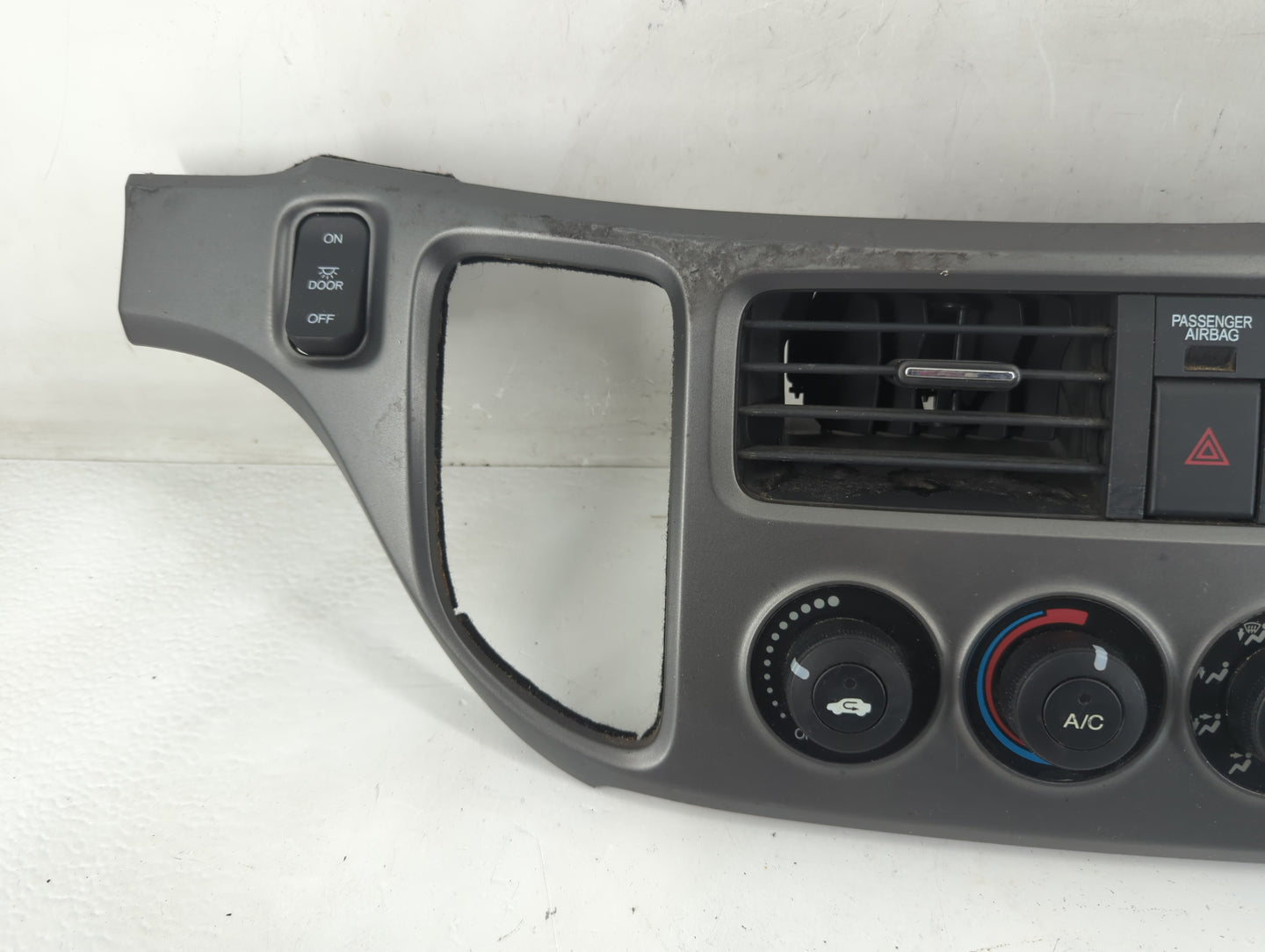 2006 Honda Odyssey Climate Control Module Temperature AC/Heater Replacement Fits OEM Used Auto Parts - Oemusedautoparts1.com