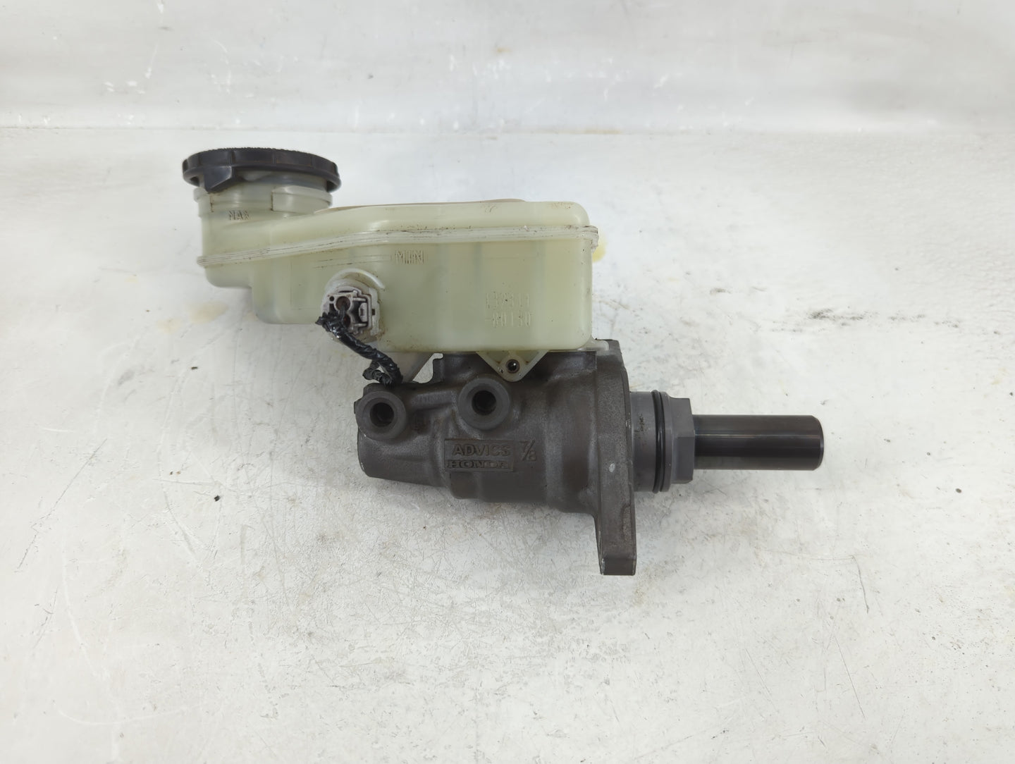 2005-2010 Honda Odyssey Brake Master Cylinder 1208508 - Oemusedautoparts1.com