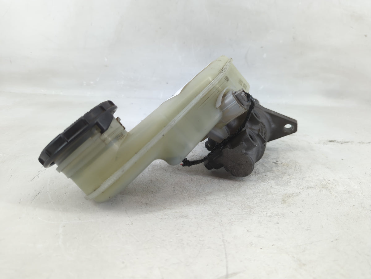 2005-2010 Honda Odyssey Brake Master Cylinder 1208508 - Oemusedautoparts1.com
