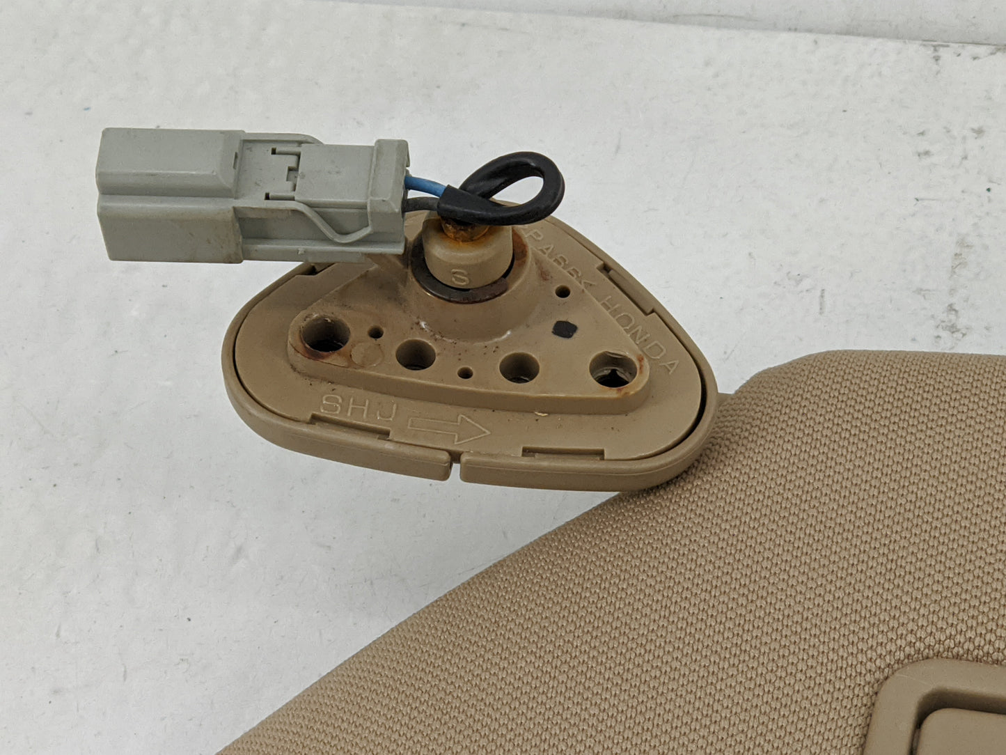2006-2010 Honda Odyssey Sun Visor Shade Replacement Driver Left Mirror Fits Fits 2006 2007 2008 2009 2010 OEM Used Auto Part