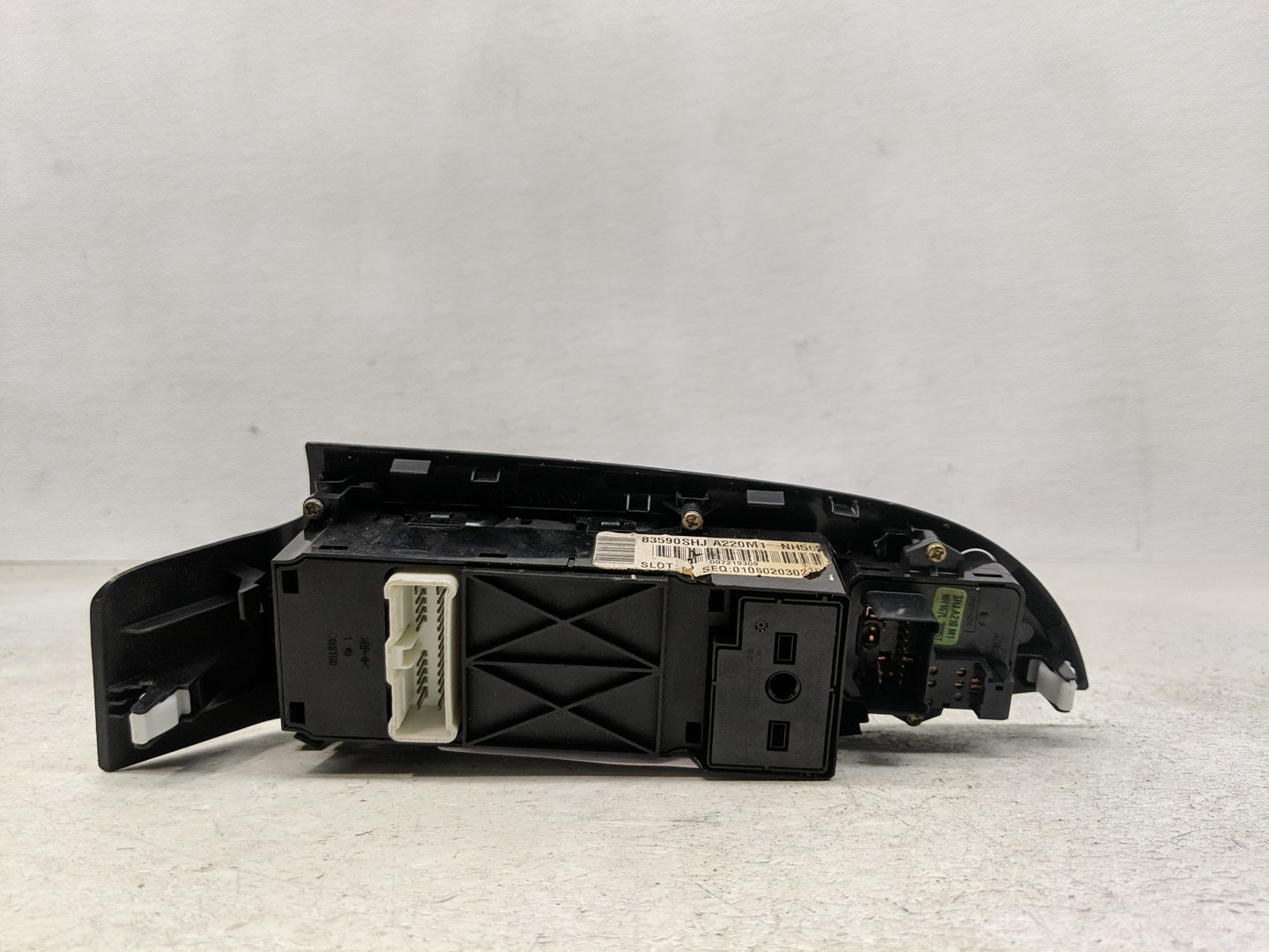 2005-2010 Honda Odyssey Master Power Window Switch Replacement Driver Side Left P/N:83590SHJ A220M1 Fits OEM Used Auto Parts