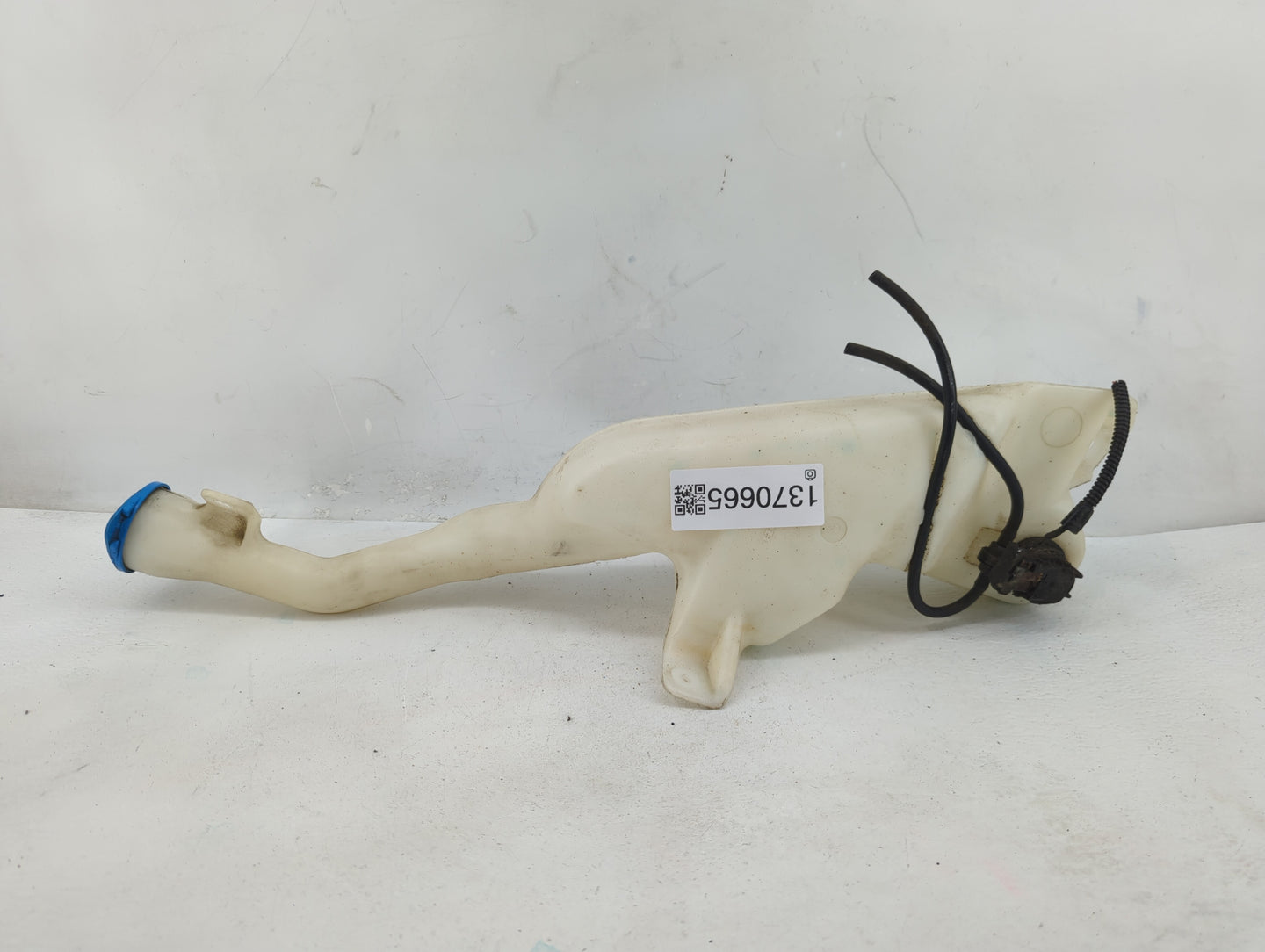 2005-2010 Honda Odyssey Windshield Washer Fluid Reservoir Bottle Oem - Oemusedautoparts1.com