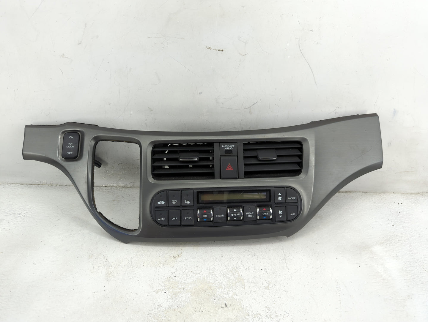2006 Honda Odyssey Climate Control Module Temperature AC/Heater Replacement P/N:79600 ISH253, SHJ-A010-A2 Fits OEM Used Auto