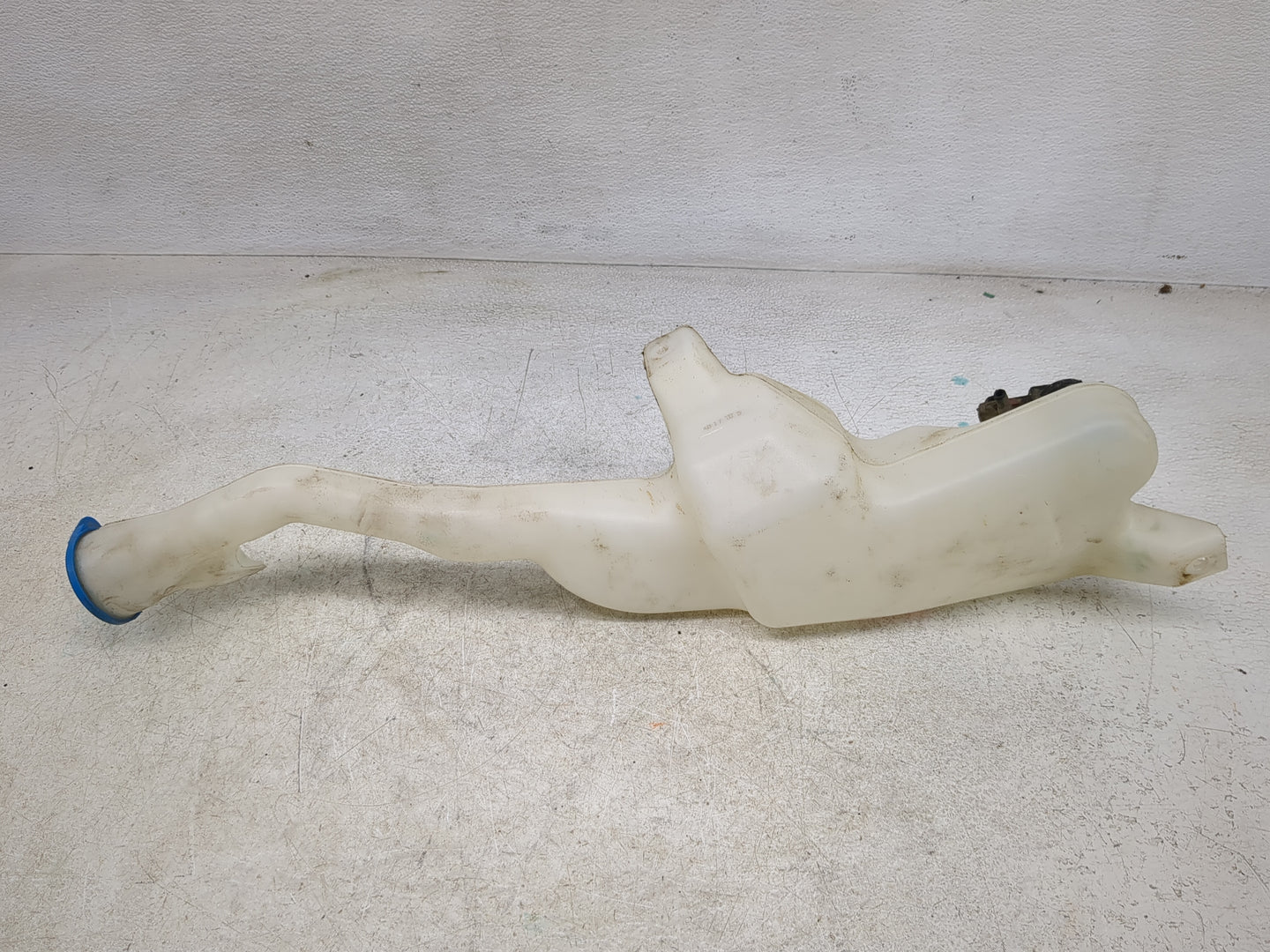 2005-2010 Honda Odyssey Windshield Washer Fluid Reservoir Bottle Oem - Oemusedautoparts1.com