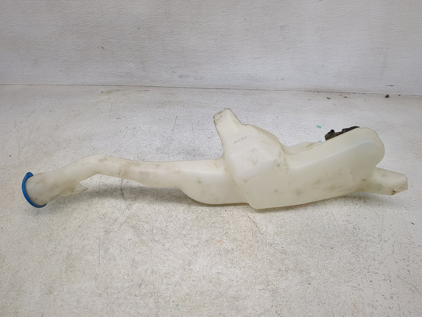 2005-2010 Honda Odyssey Windshield Washer Fluid Reservoir Bottle Oem - Oemusedautoparts1.com