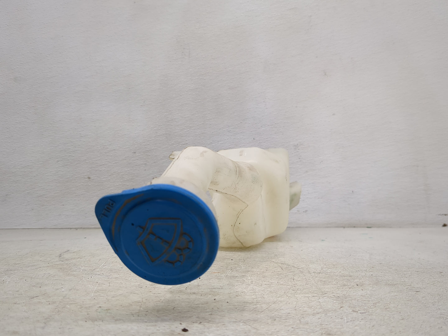 2005-2010 Honda Odyssey Windshield Washer Fluid Reservoir Bottle Oem - Oemusedautoparts1.com