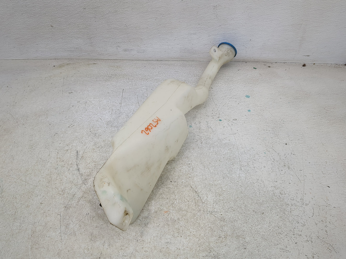 2005-2010 Honda Odyssey Windshield Washer Fluid Reservoir Bottle Oem - Oemusedautoparts1.com