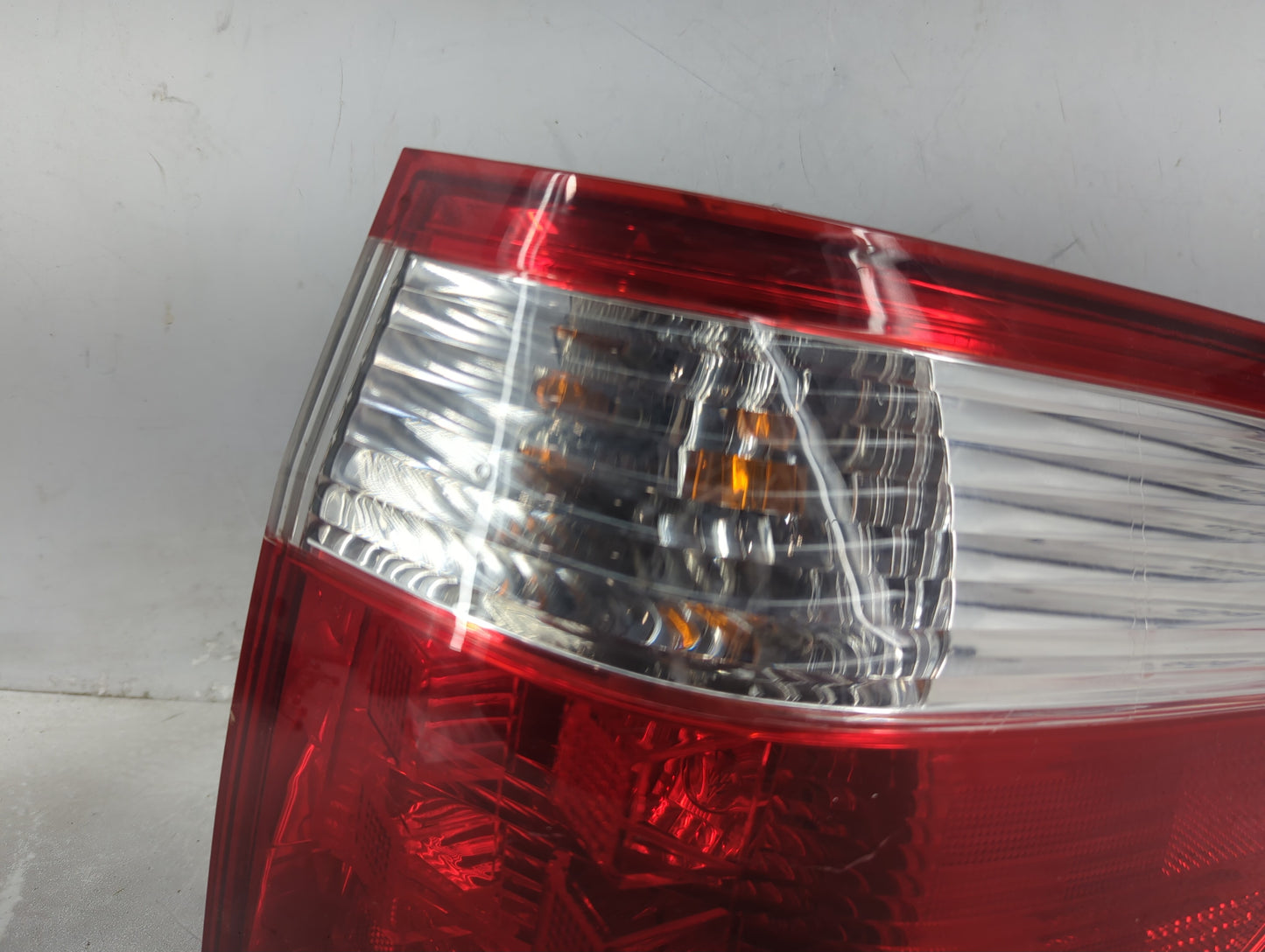 2005-2006 Honda Odyssey Tail Light Assembly Passenger Right OEM Fits Fits 2005 2006 OEM Used Auto Parts - Oemusedautoparts1.
