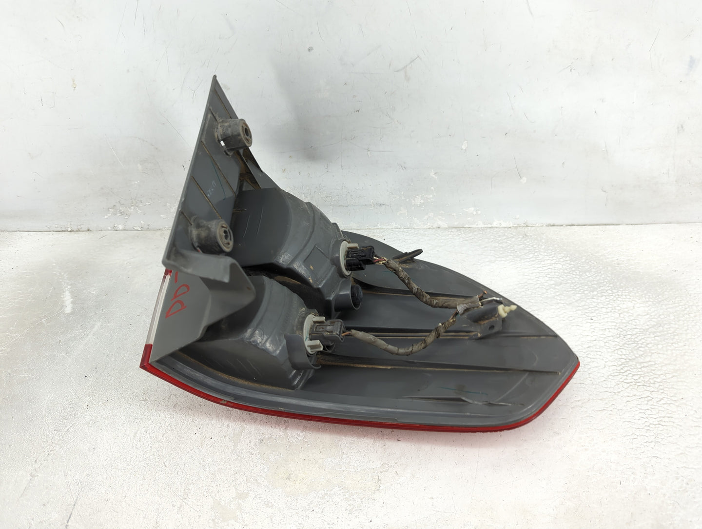 2005-2006 Honda Odyssey Tail Light Assembly Passenger Right OEM Fits Fits 2005 2006 OEM Used Auto Parts - Oemusedautoparts1.