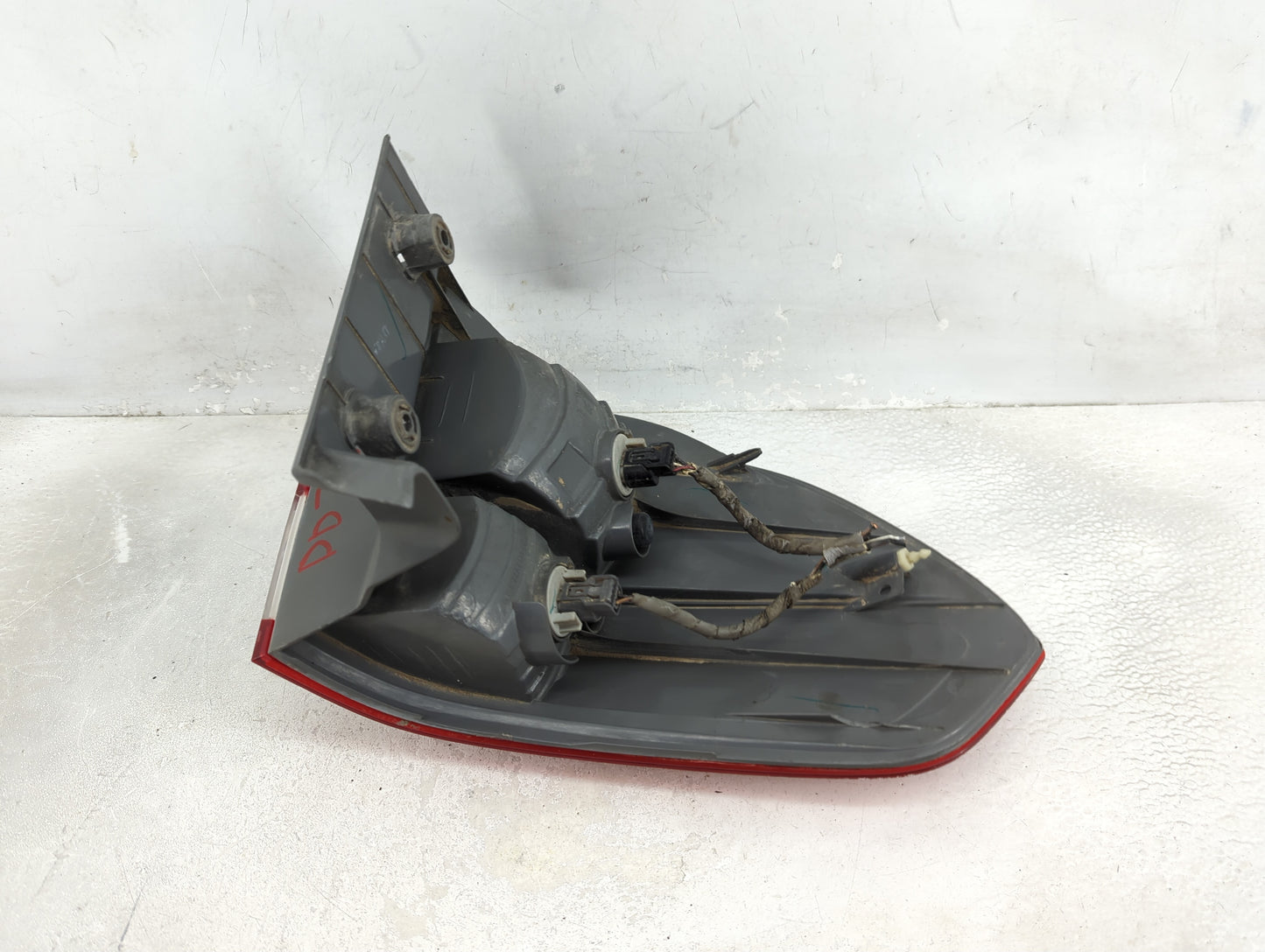 2005-2006 Honda Odyssey Tail Light Assembly Passenger Right OEM Fits Fits 2005 2006 OEM Used Auto Parts - Oemusedautoparts1.