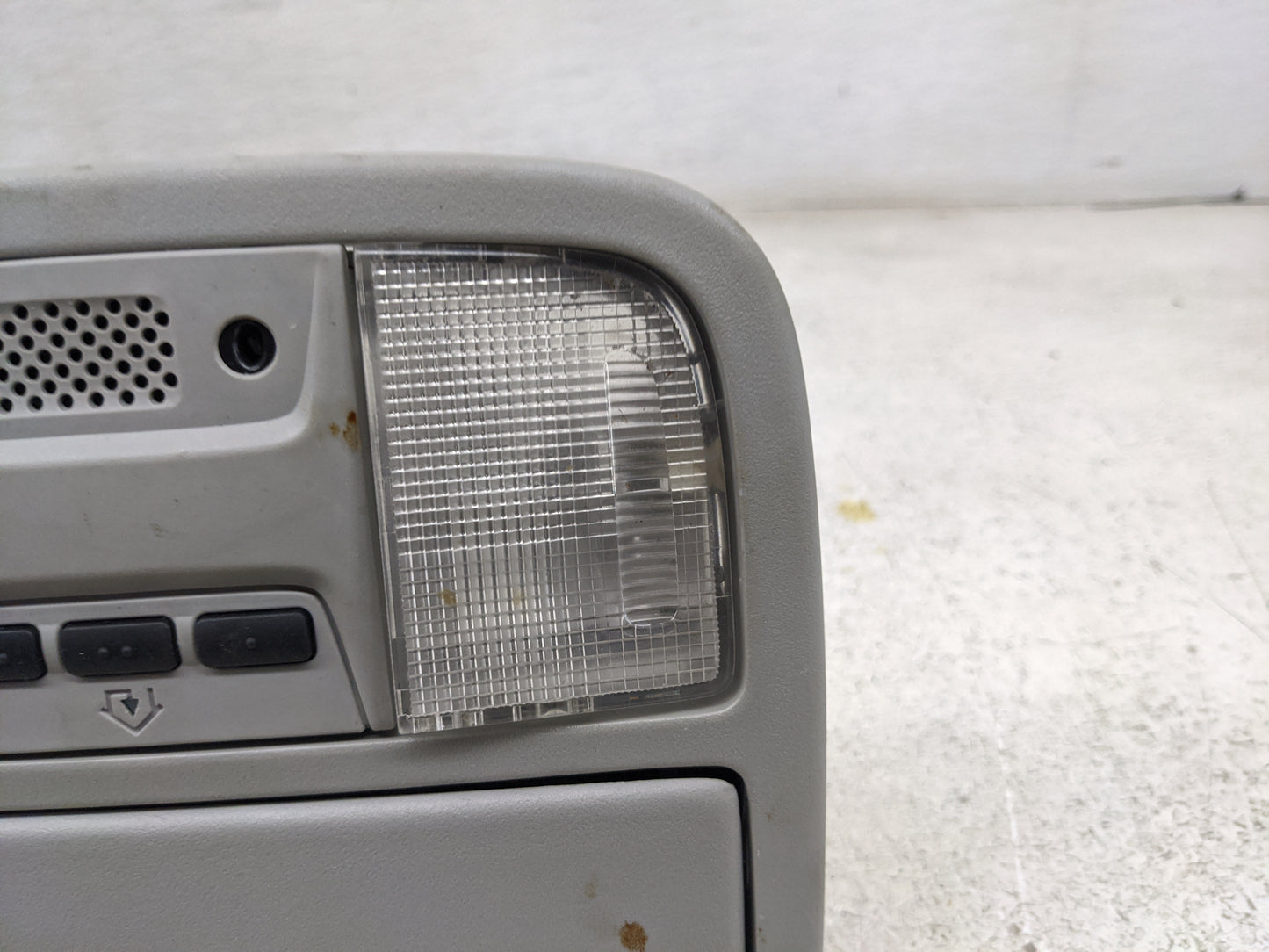 2006 Honda Odyssey Overhead Roof Console Gray - Oemusedautoparts1.com