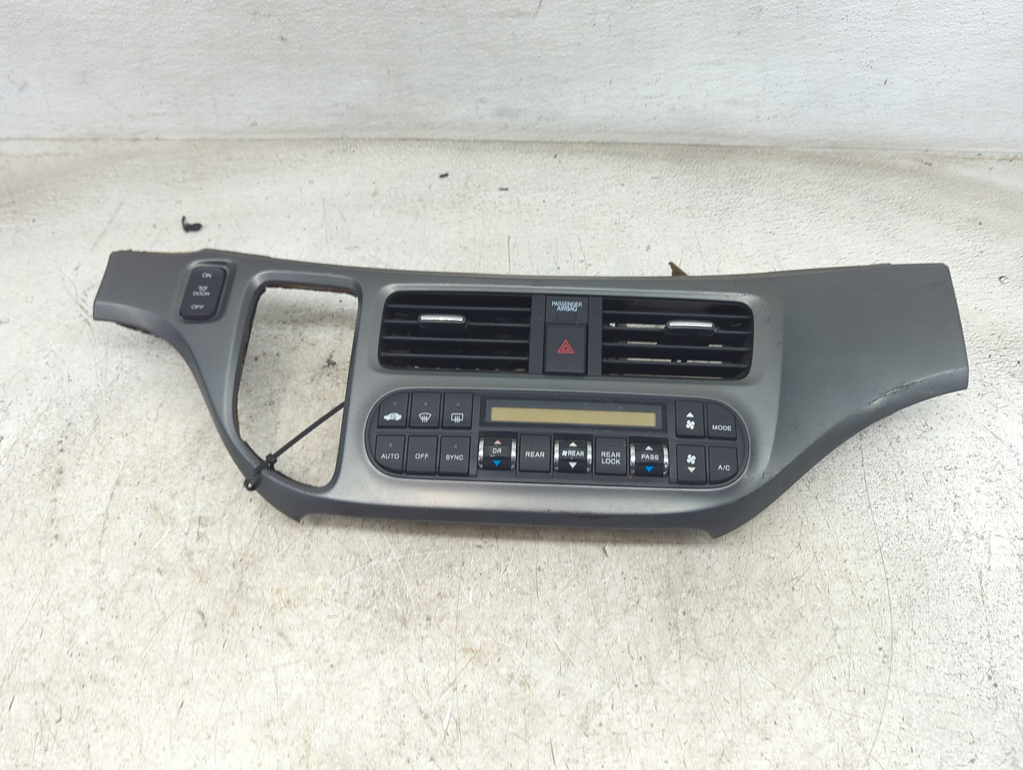 2005-2007 Honda Odyssey Climate Control Module Temperature AC/Heater Replacement P/N:79600-SHJ-A010-A2 Fits Fits 2005 2006 2