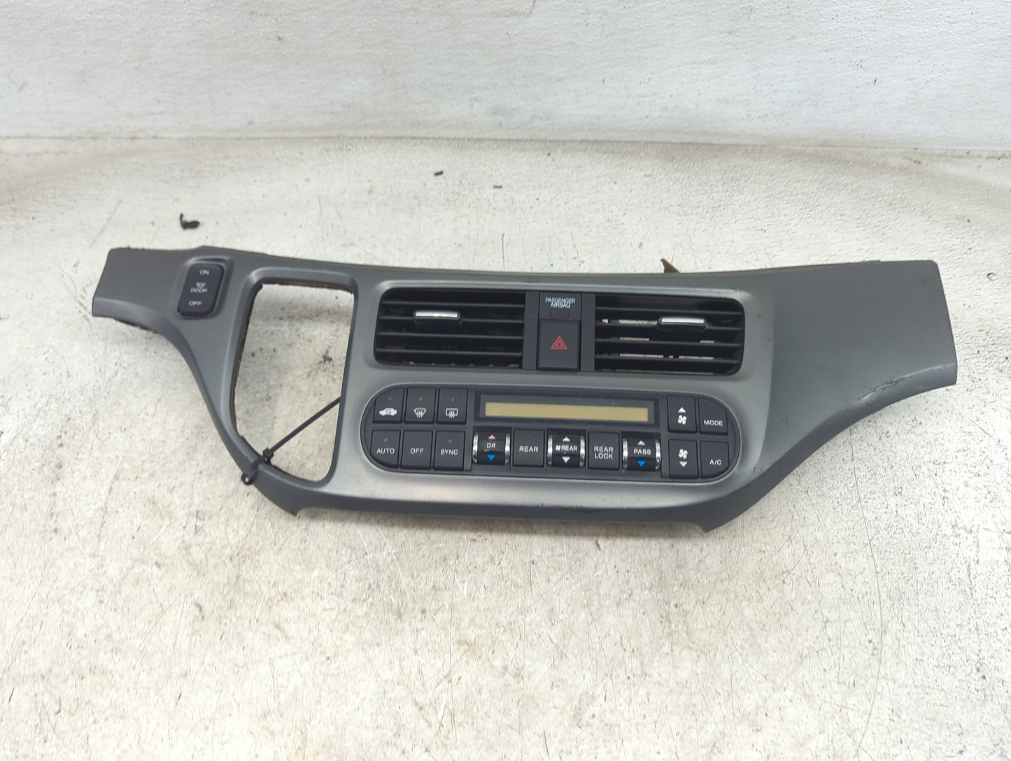 2005-2007 Honda Odyssey Climate Control Module Temperature AC/Heater Replacement P/N:79600-SHJ-A010-A2 Fits Fits 2005 2006 2