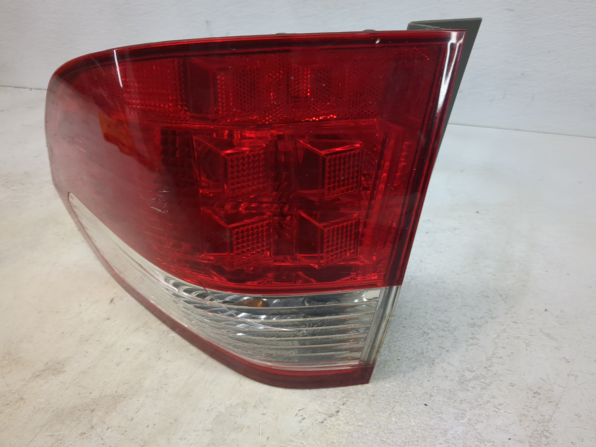 2005-2006 Honda Odyssey Tail Light Assembly Passenger Right OEM Fits Fits 2005 2006 OEM Used Auto Parts - Oemusedautoparts1.