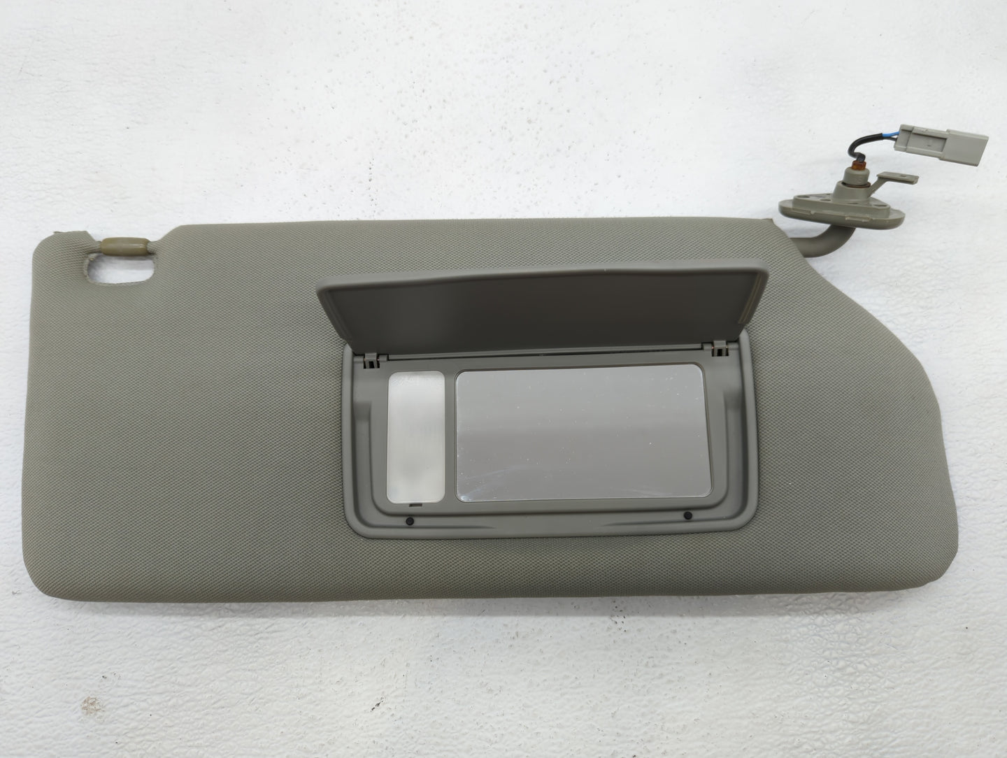 2006-2010 Honda Odyssey Sun Visor Shade Replacement Passenger Right Mirror Fits Fits 2006 2007 2008 2009 2010 OEM Used Auto 