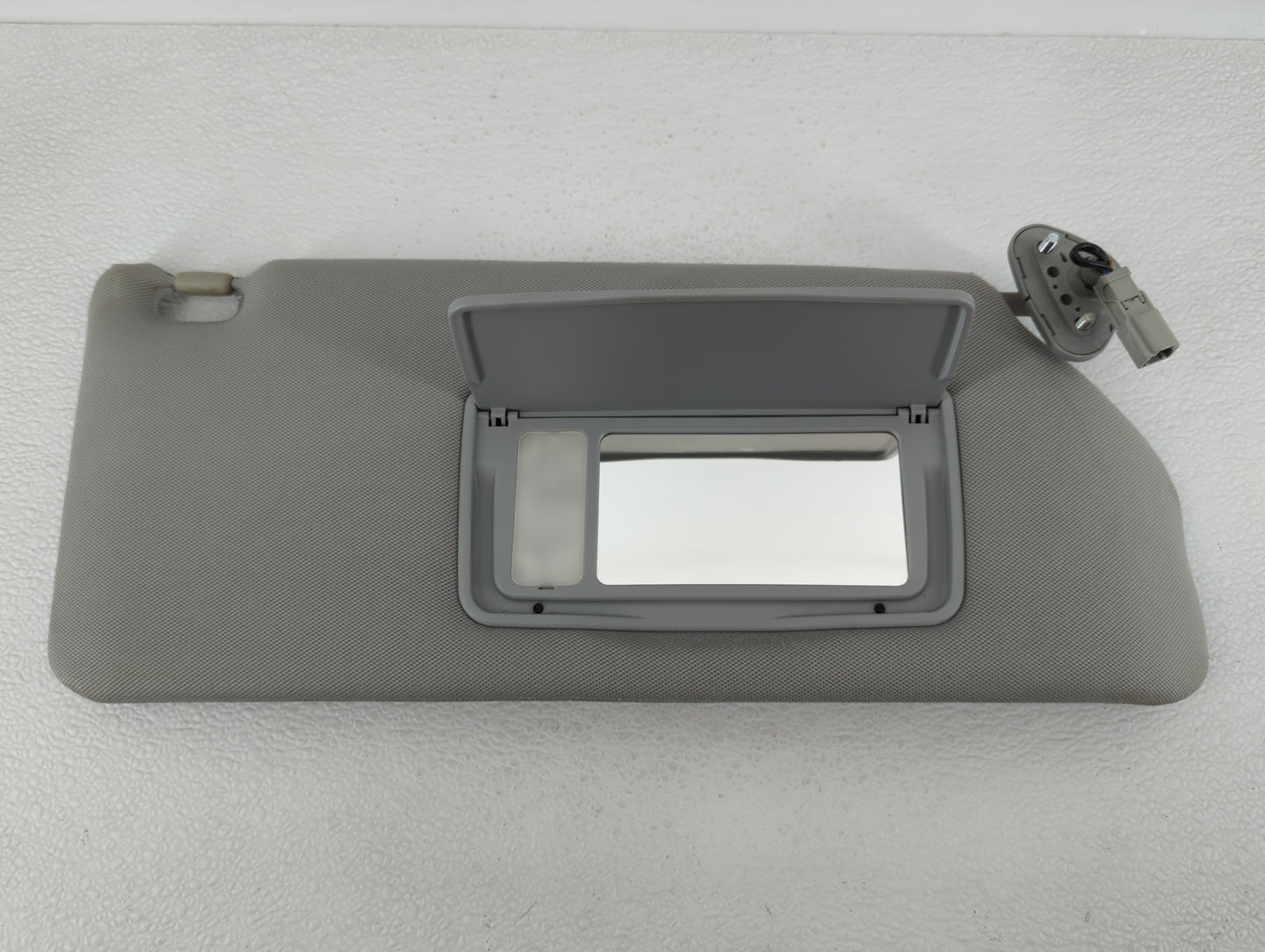 2006-2010 Honda Odyssey Sun Visor Shade Replacement Driver Left Mirror Fits Fits 2006 2007 2008 2009 2010 OEM Used Auto Part