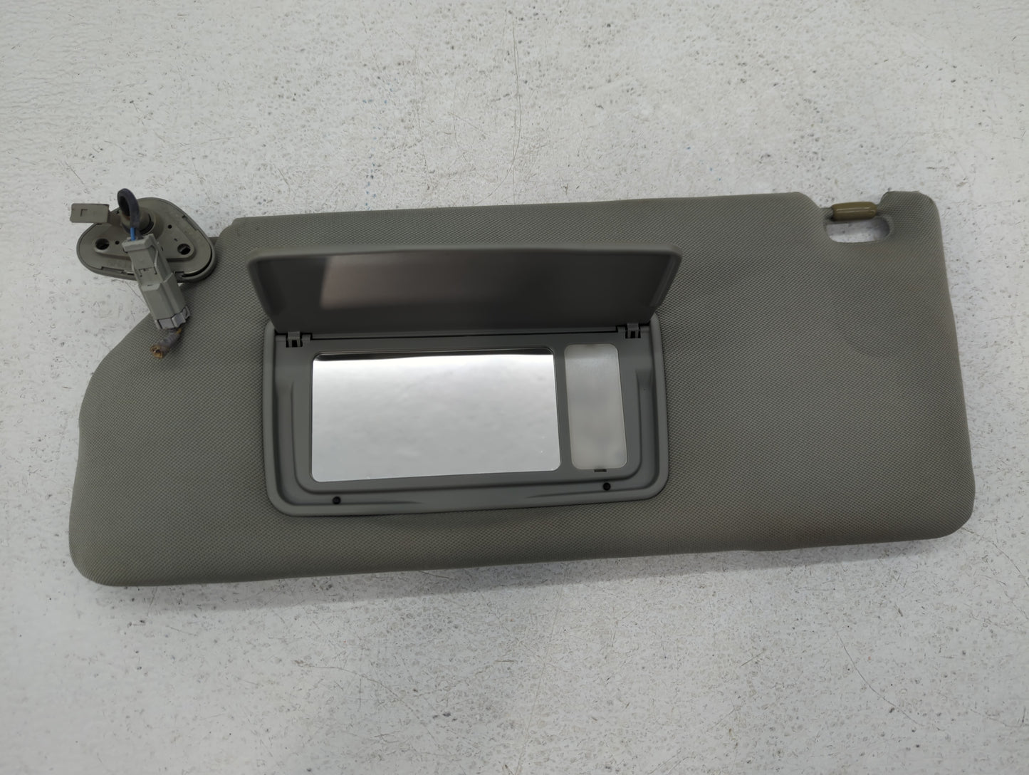2006-2010 Honda Odyssey Sun Visor Shade Replacement Driver Left Mirror Fits Fits 2006 2007 2008 2009 2010 OEM Used Auto Part