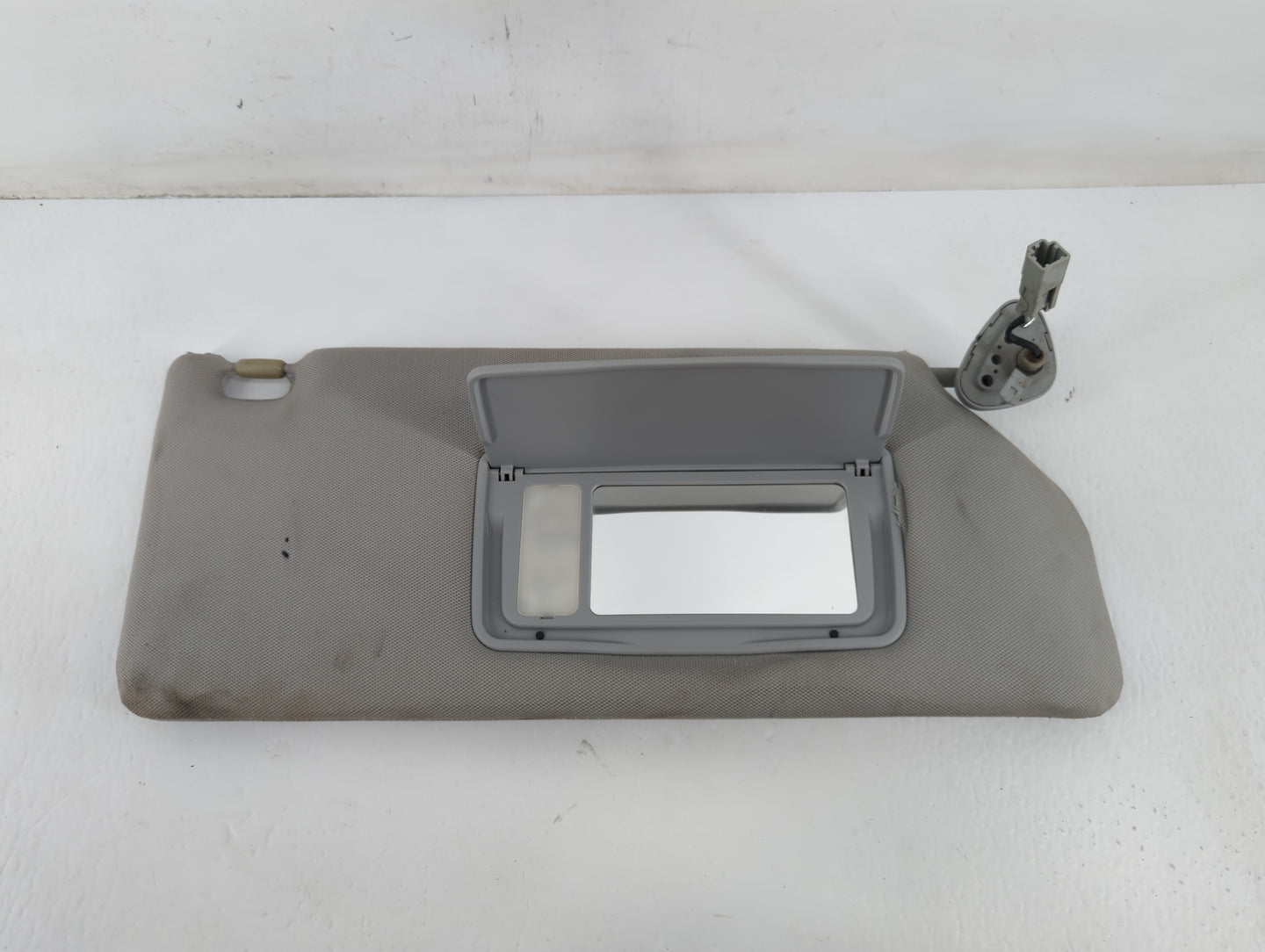 2006-2010 Honda Odyssey Sun Visor Shade Replacement Driver Left Mirror Fits Fits 2006 2007 2008 2009 2010 OEM Used Auto Part
