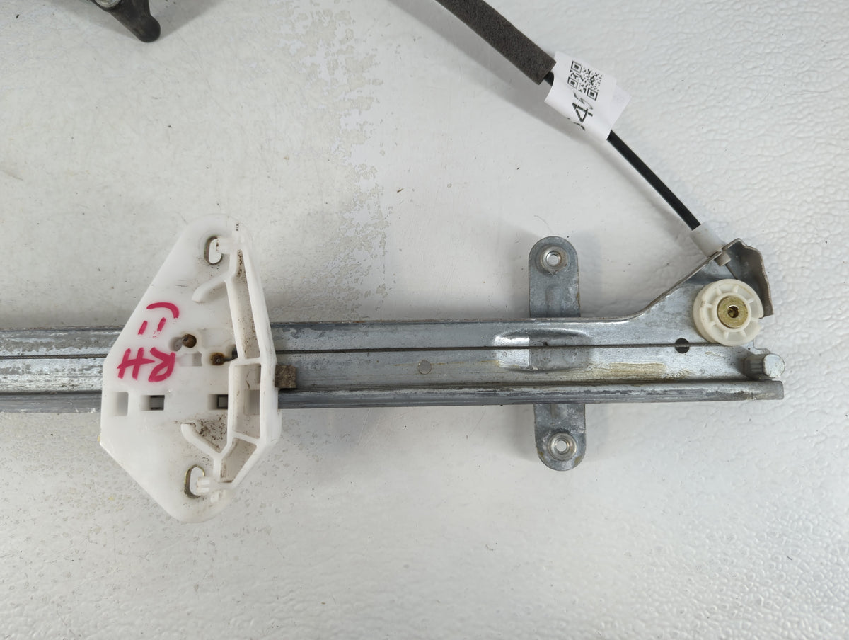 2005-2010 Honda Odyssey Used Window Regulator Passenger Front 745645 - Oemusedautoparts1.com