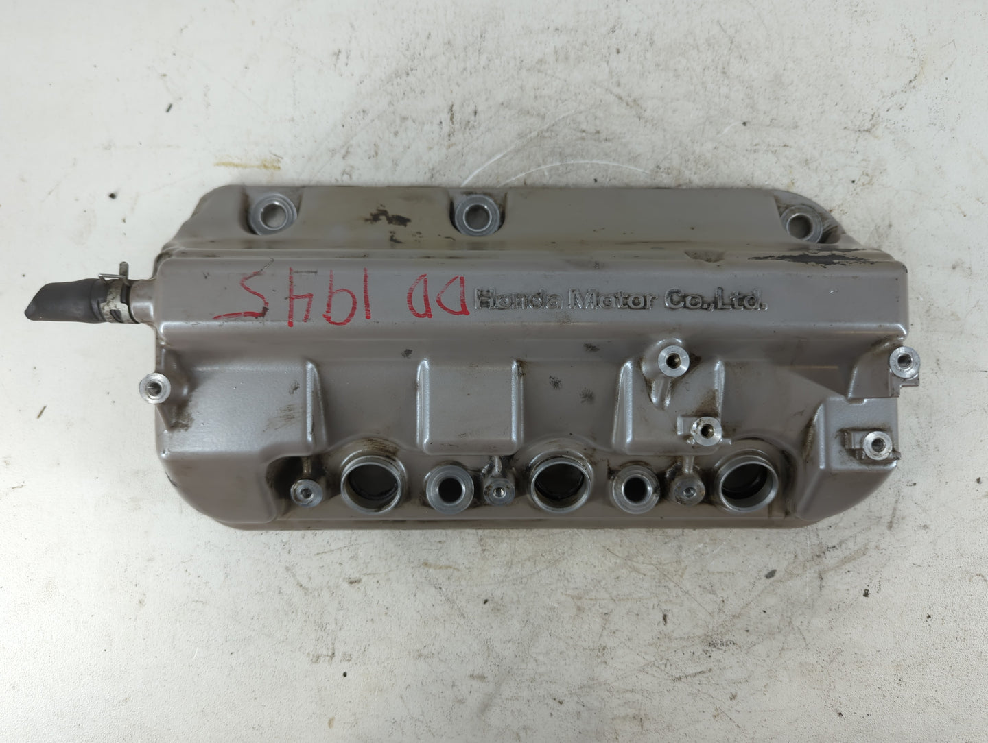 2006 Honda Odyssey Driver Left Cylinder Head Valve Cover Fits OEM Used Auto Parts - Oemusedautoparts1.com