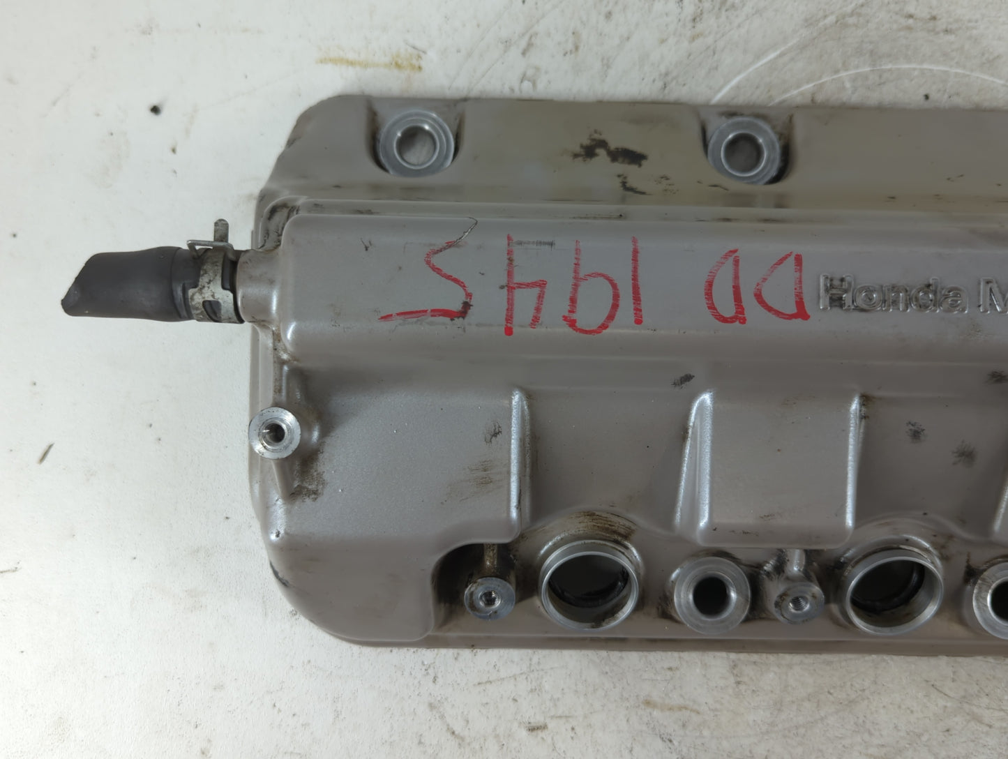 2006 Honda Odyssey Driver Left Cylinder Head Valve Cover Fits OEM Used Auto Parts - Oemusedautoparts1.com