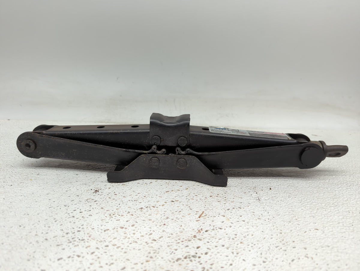 2006 Honda Odyssey Spare Scissor Car Jack 845984 - Oemusedautoparts1.com