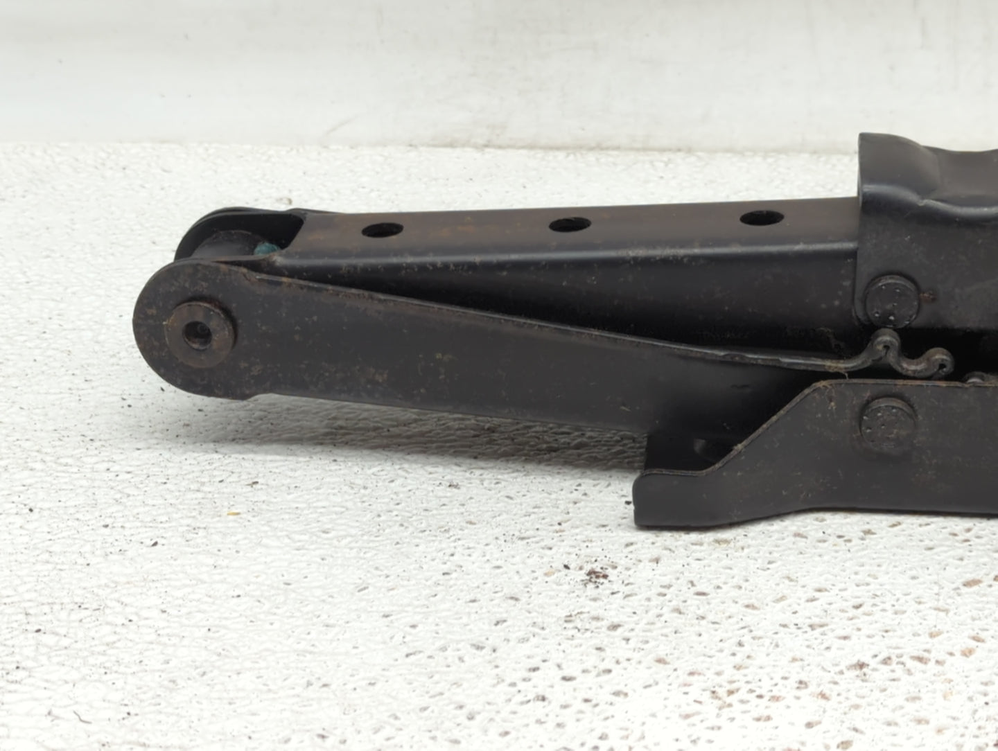 2006 Honda Odyssey Spare Scissor Car Jack 845984 - Oemusedautoparts1.com