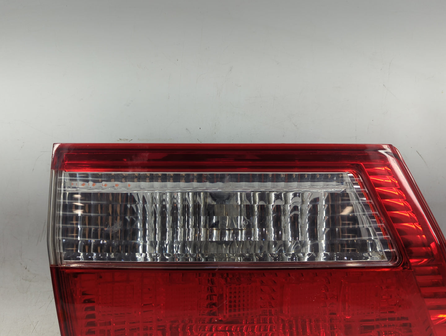 2005 Honda Odyssey Driver Left Side Tail Light Taillight Deck Lid Mounted - Oemusedautoparts1.com