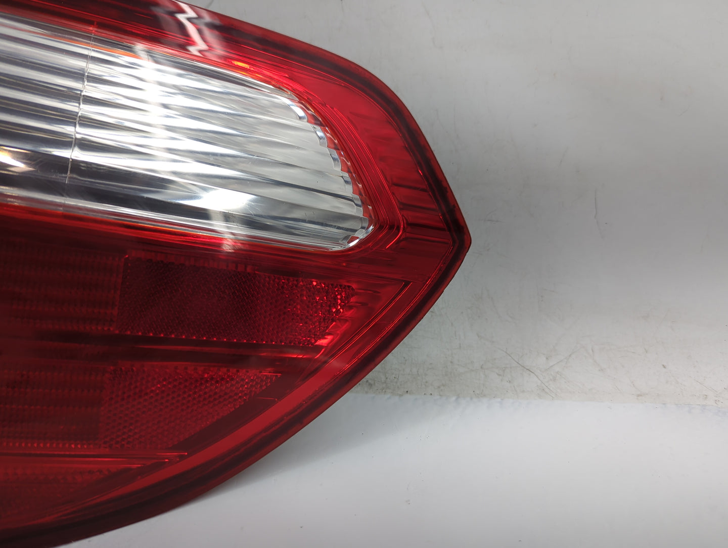 2005-2006 Honda Odyssey Tail Light Assembly Passenger Right OEM Fits Fits 2005 2006 OEM Used Auto Parts - Oemusedautoparts1.