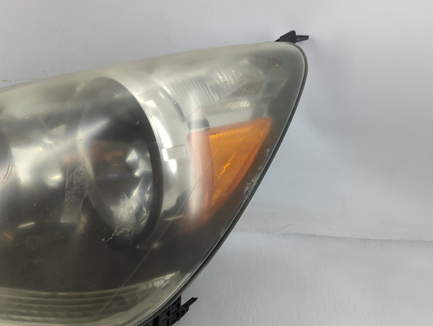 2005-2006 Honda Odyssey Tail Light Assembly Driver Left OEM Fits Fits 2005 2006 OEM Used Auto Parts - Oemusedautoparts1.com