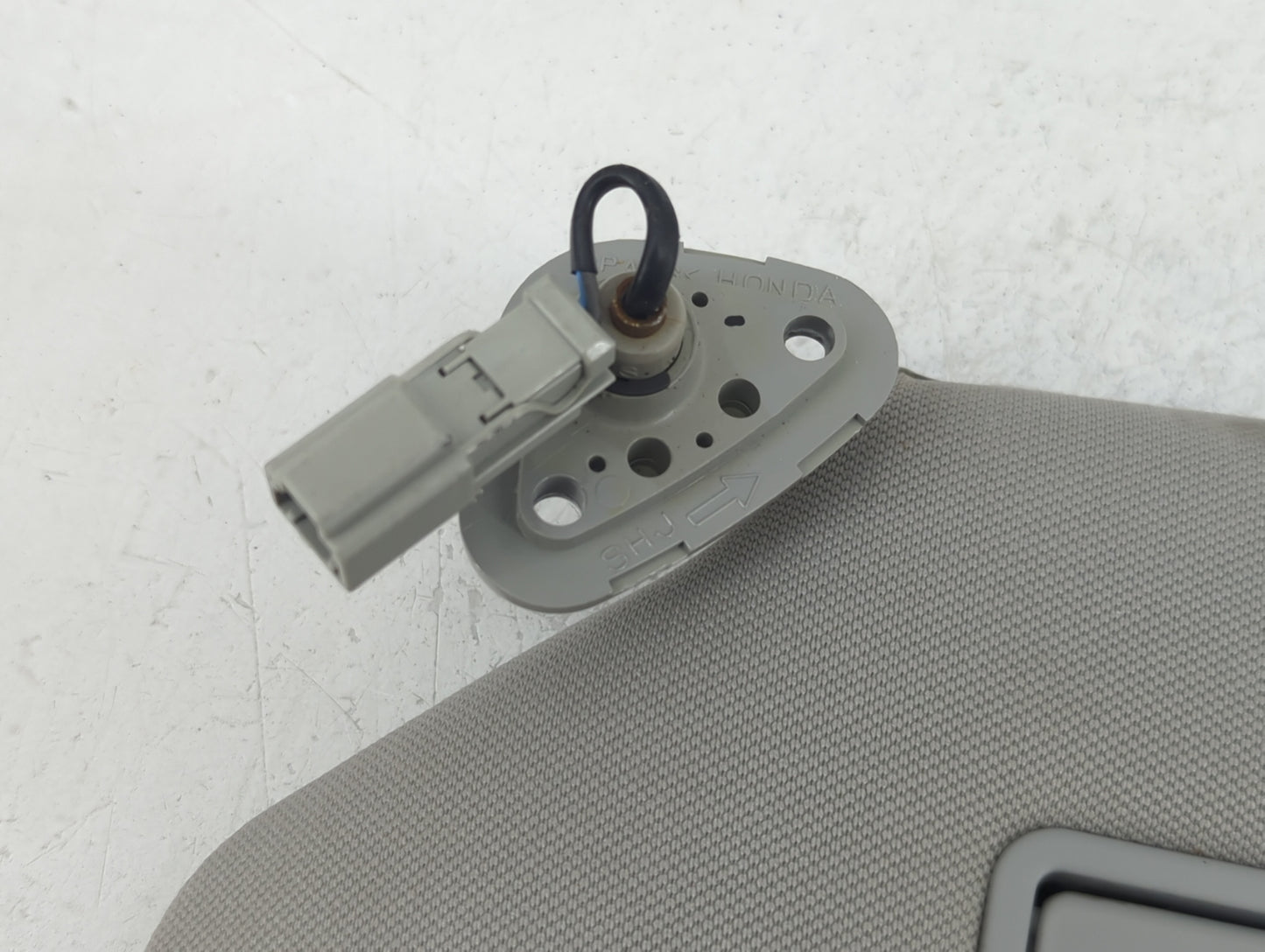 2006-2010 Honda Odyssey Sun Visor Shade Replacement Driver Left Mirror Fits Fits 2006 2007 2008 2009 2010 OEM Used Auto Part