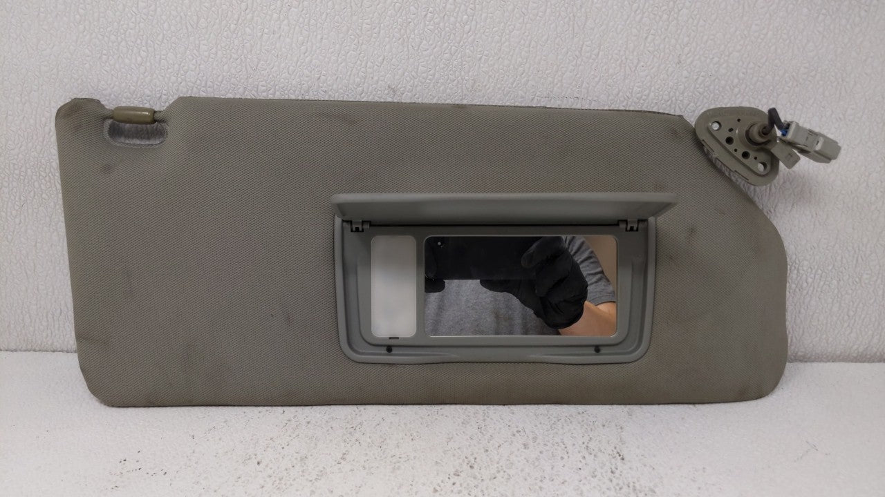 2006 Honda Odyssey Sun Visor Shade Replacement Passenger Right Mirror Fits Fits 2007 2008 2009 2010 OEM Used Auto Parts - Oe
