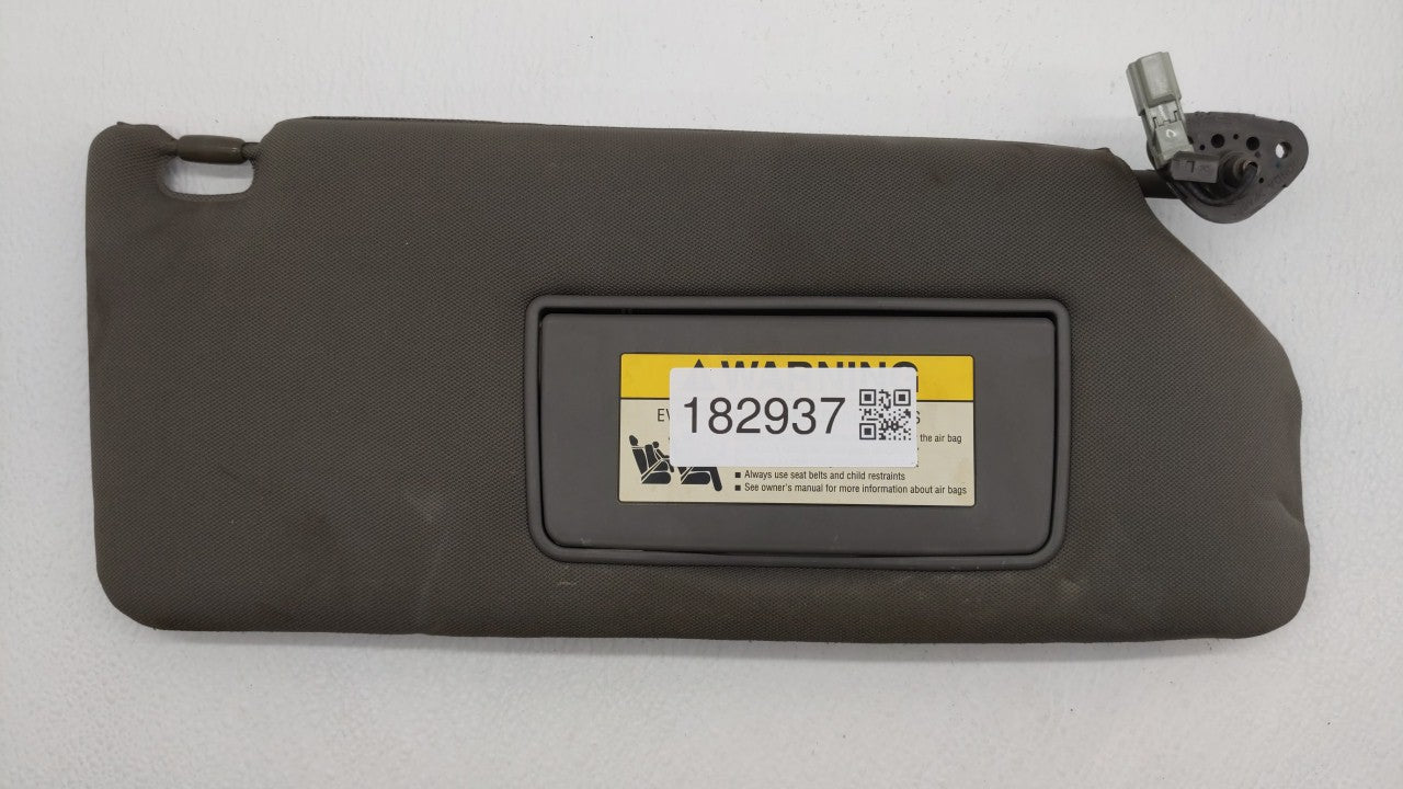 2006 Honda Odyssey Sun Visor Shade Replacement Passenger Right Mirror Fits Fits 2007 2008 2009 2010 OEM Used Auto Parts - Oe