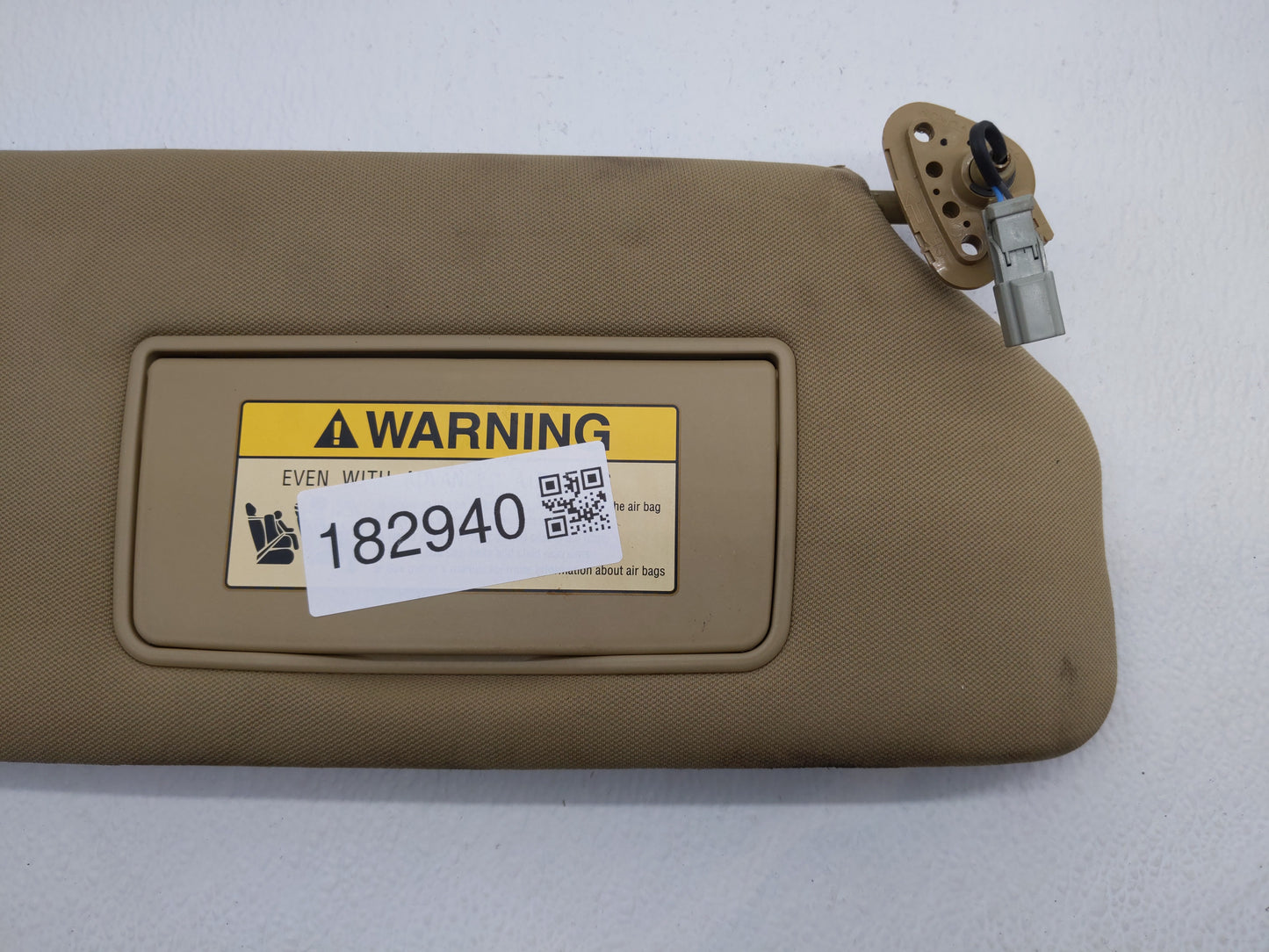 2006 Honda Odyssey Sun Visor Shade Replacement Passenger Right Mirror Fits Fits 2007 2008 2009 2010 OEM Used Auto Parts - Oe