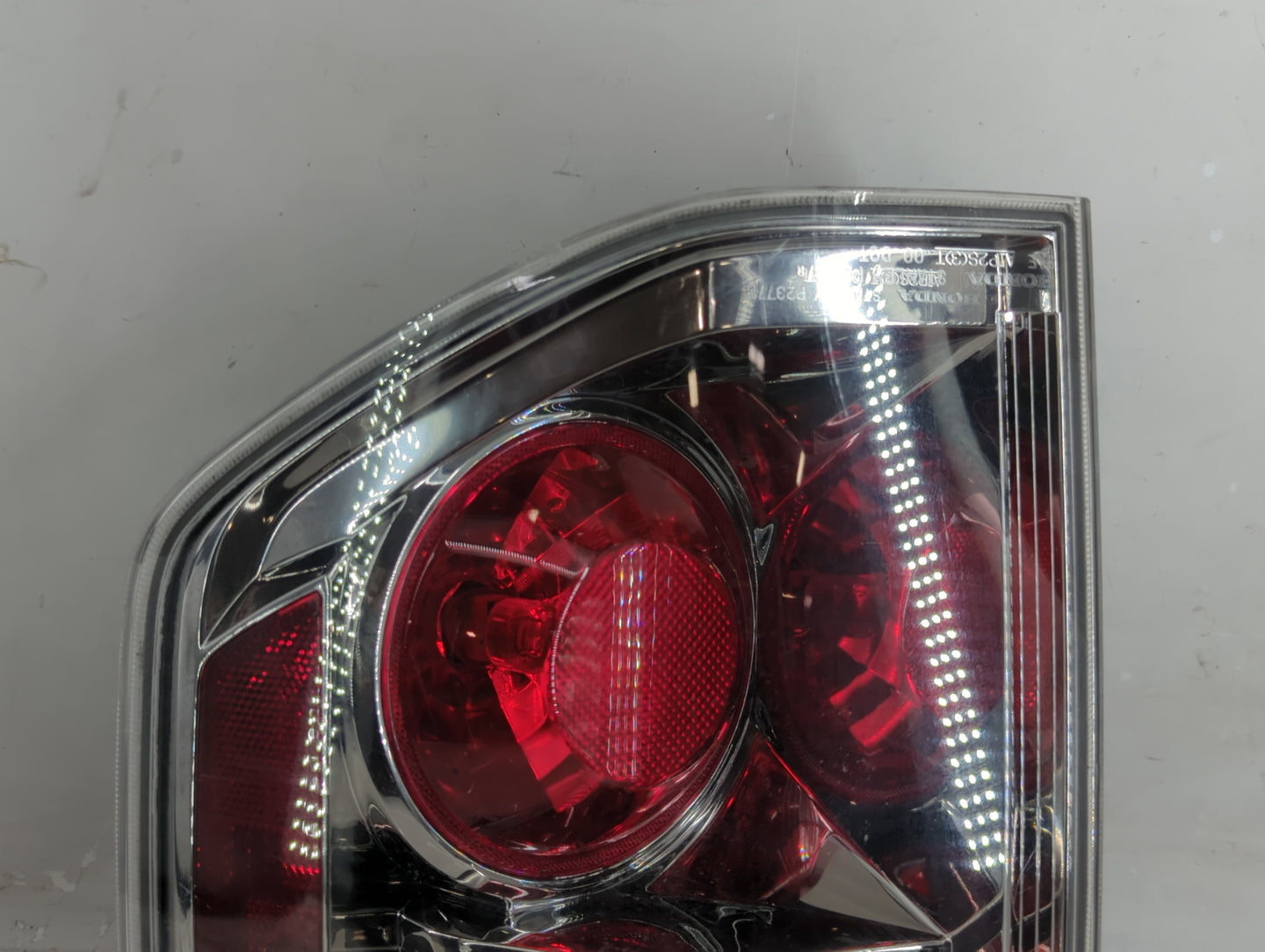 2006-2008 Honda Pilot Tail Light Assembly Passenger Right OEM Fits Fits 2006 2007 2008 OEM Used Auto Parts - Oemusedautopart