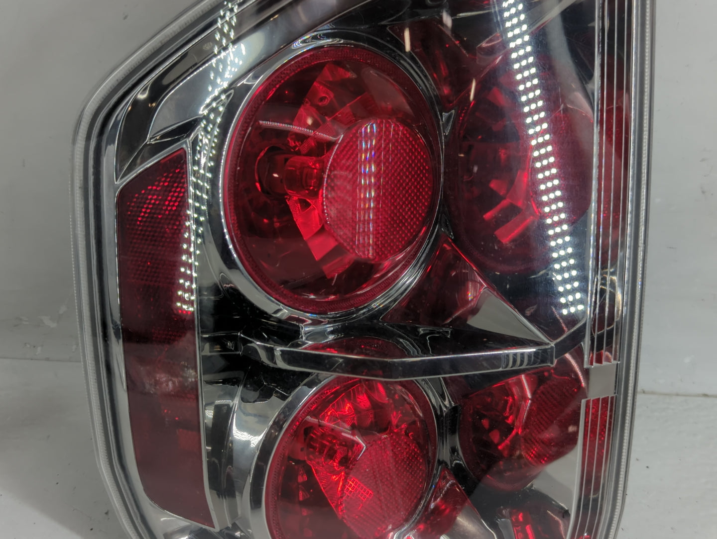 2006-2008 Honda Pilot Tail Light Assembly Passenger Right OEM Fits Fits 2006 2007 2008 OEM Used Auto Parts - Oemusedautopart