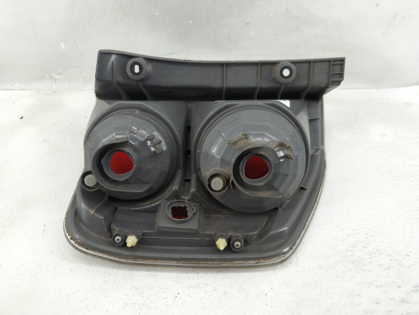 2006-2008 Honda Pilot Tail Light Assembly Passenger Right OEM P/N:P5522 P2377 Fits Fits 2006 2007 2008 OEM Used Auto Parts -