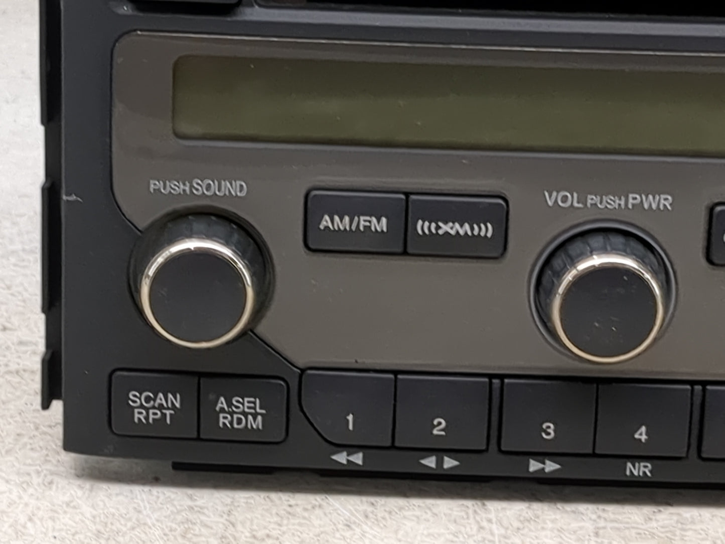 2006-2008 Honda Pilot Radio AM FM Cd Player Receiver Replacement P/N:39100-S9V-A600 CQ-EH8564Z Fits Fits 2006 2007 2008 OEM 