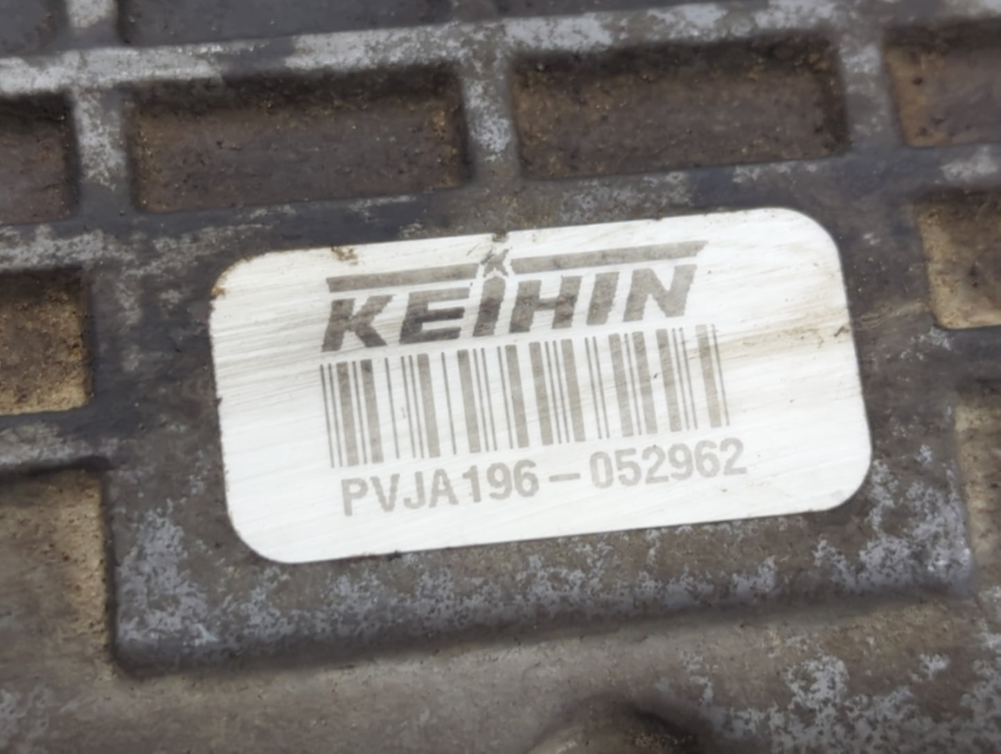 2006 Honda Pilot Driver Left Cylinder Head Valve Cover P/N:PVJA196-052962 Fits OEM Used Auto Parts - Oemusedautoparts1.com