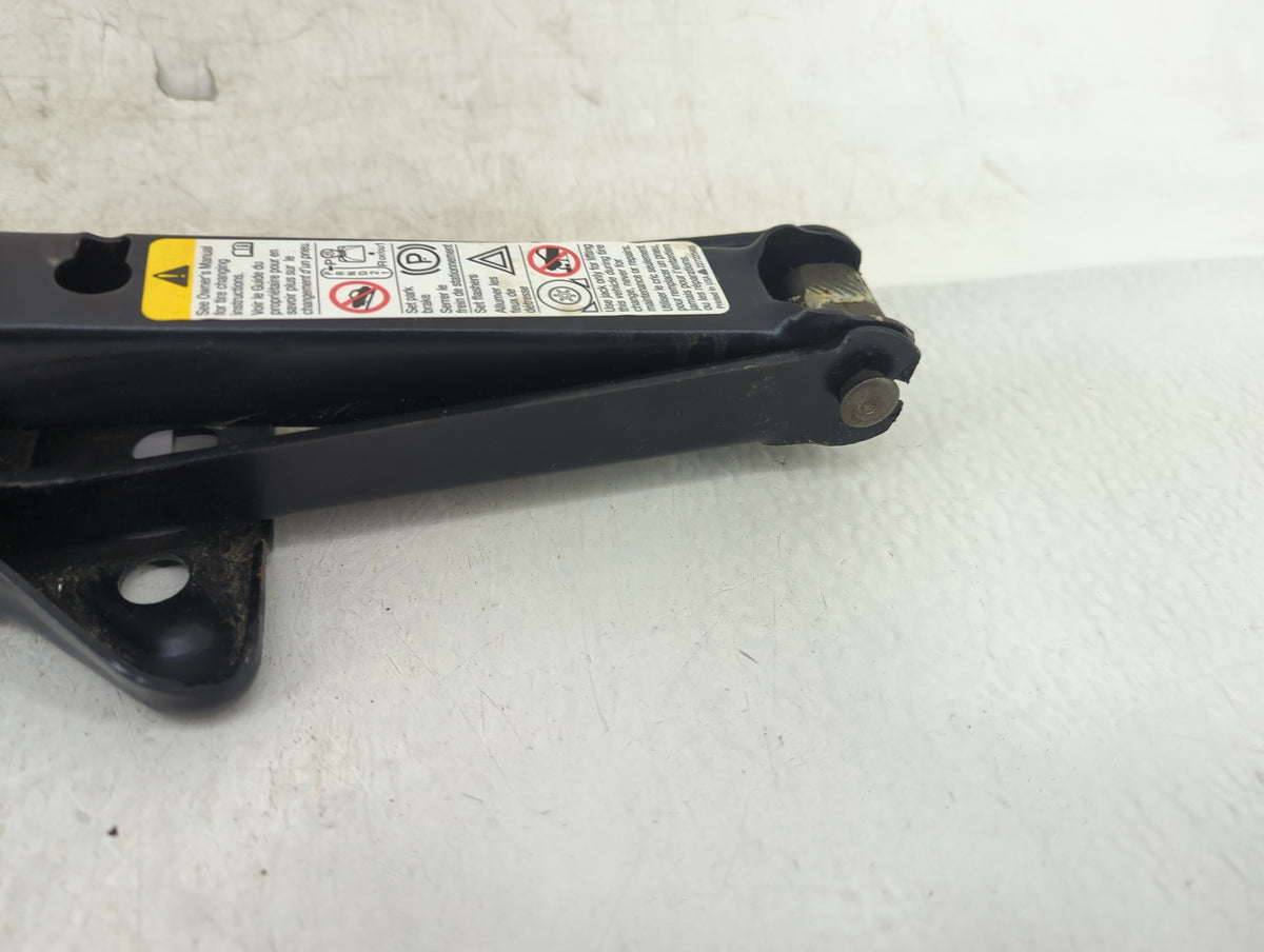 2006 Hummer H2 Spare Scissor Car Jack - Oemusedautoparts1.com