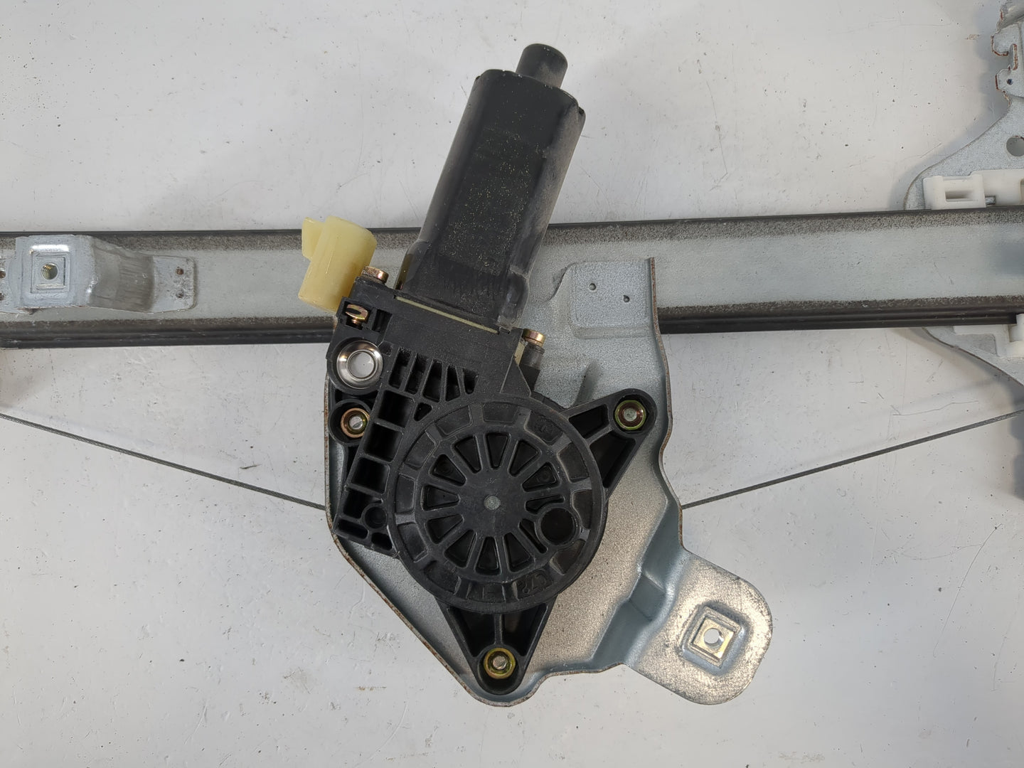 2006 Hummer H3 Driver Rear Left Power Window Motor - Oemusedautoparts1.com