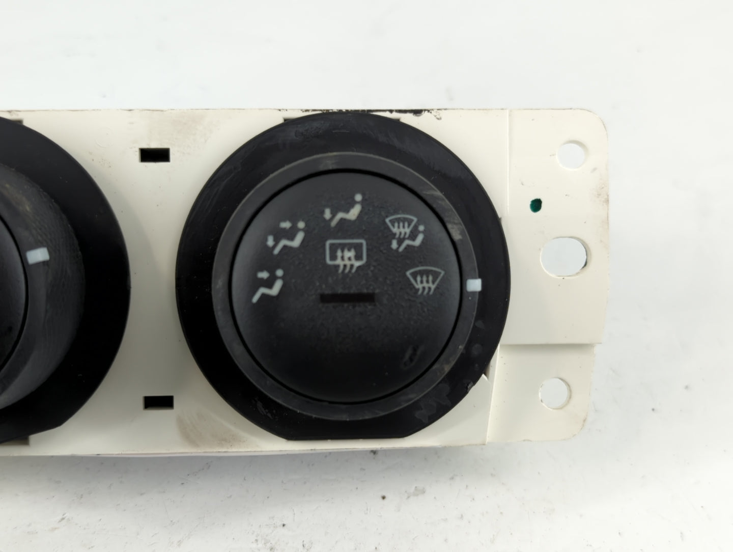 2006 Hummer H3 Climate Control Module Temperature AC/Heater Replacement P/N:25814719 15789898 Fits OEM Used Auto Parts - Oem