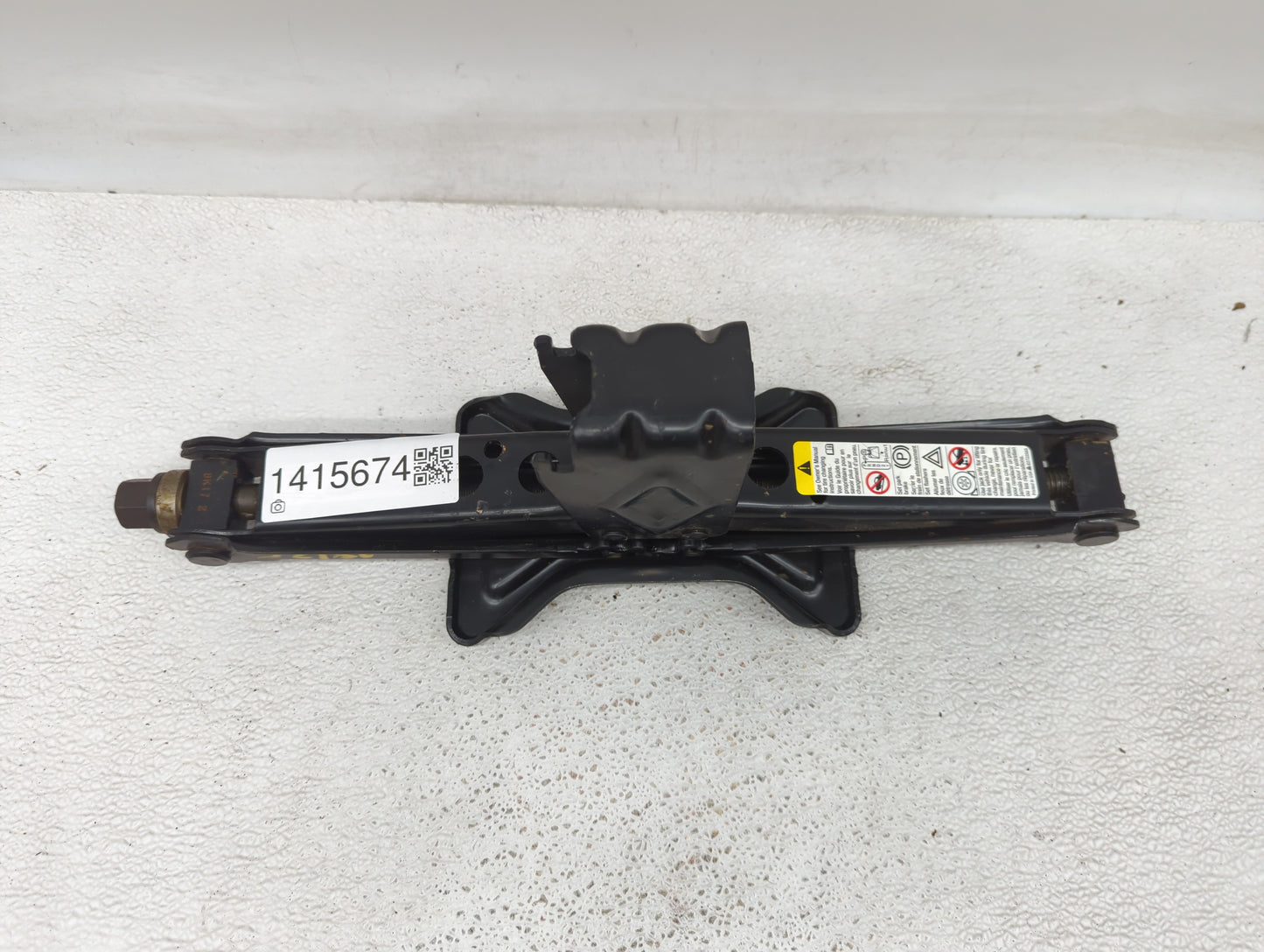 2006 Hummer H3 Spare Scissor Car Jack - Oemusedautoparts1.com