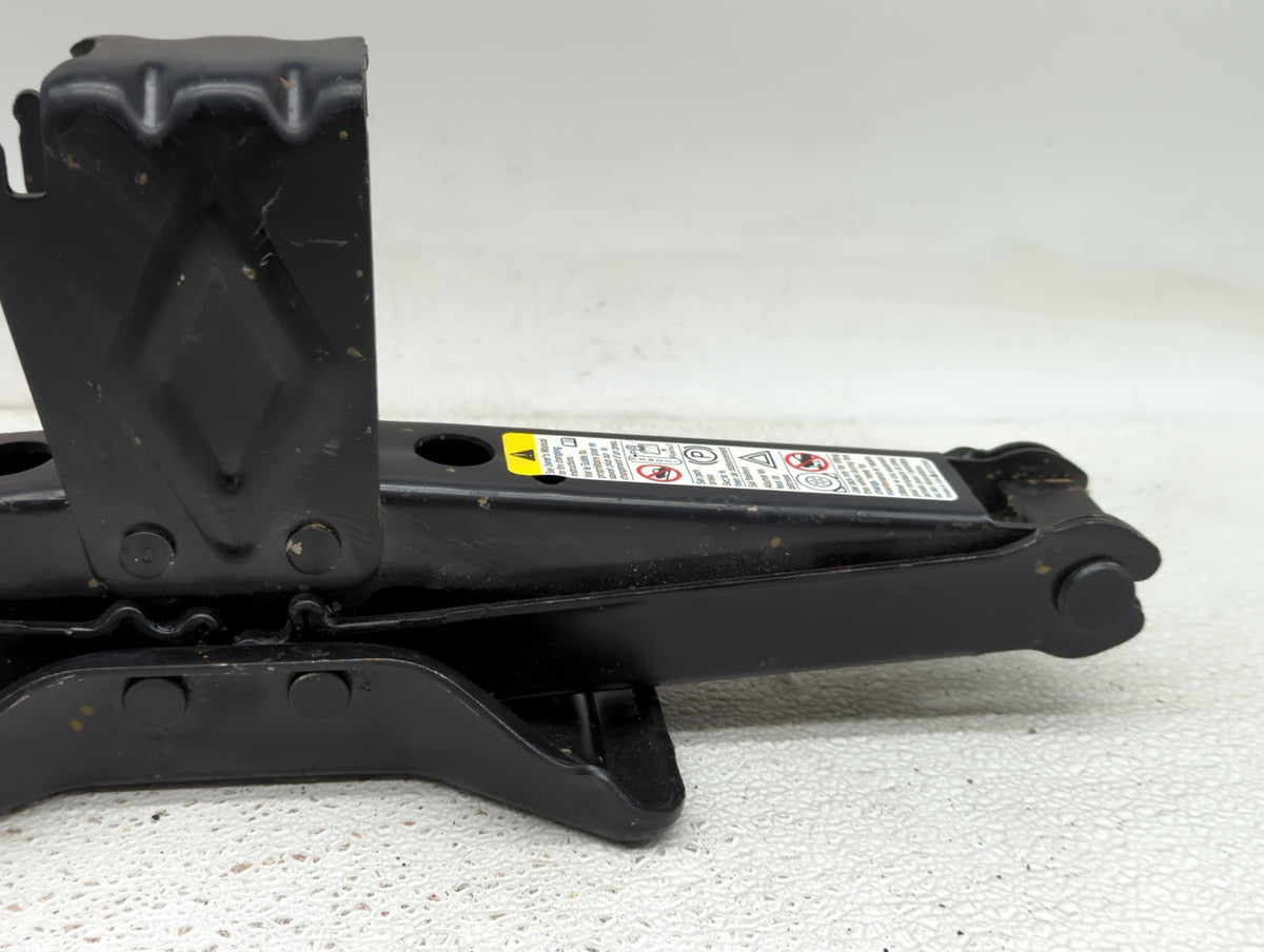 2006 Hummer H3 Spare Scissor Car Jack 1415674 - Oemusedautoparts1.com