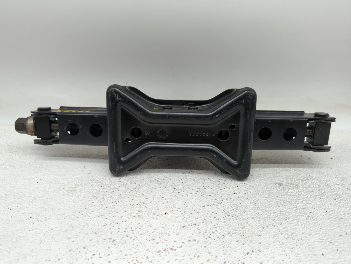 2006 Hummer H3 Spare Scissor Car Jack 1415674 - Oemusedautoparts1.com
