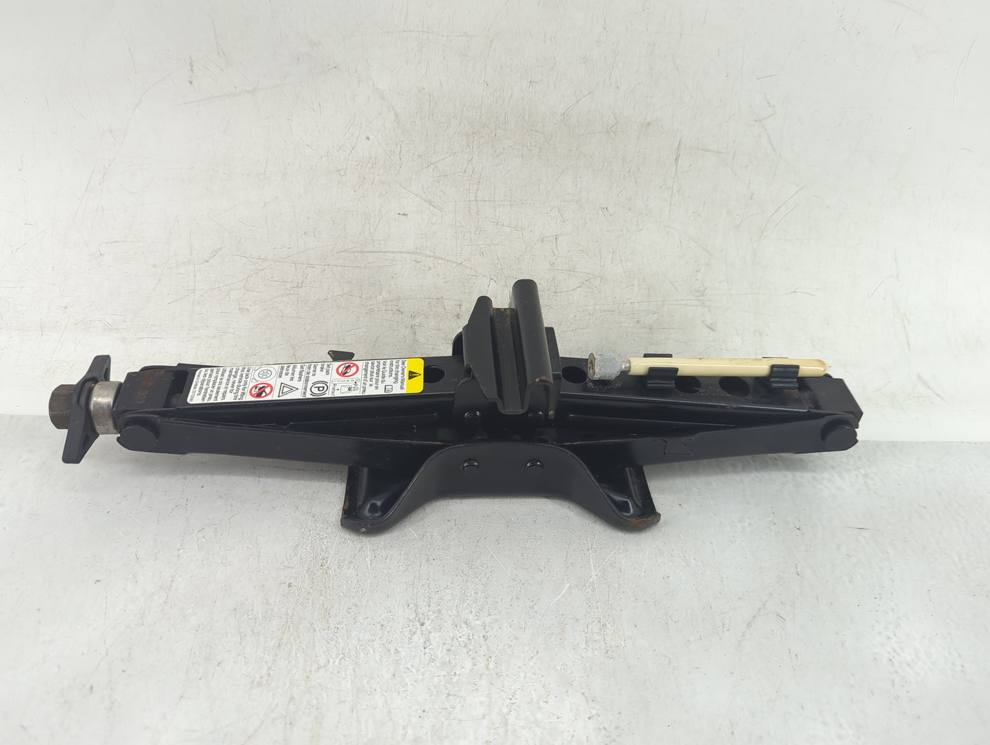 2006 Hummer H3 Spare Scissor Car Jack - Oemusedautoparts1.com