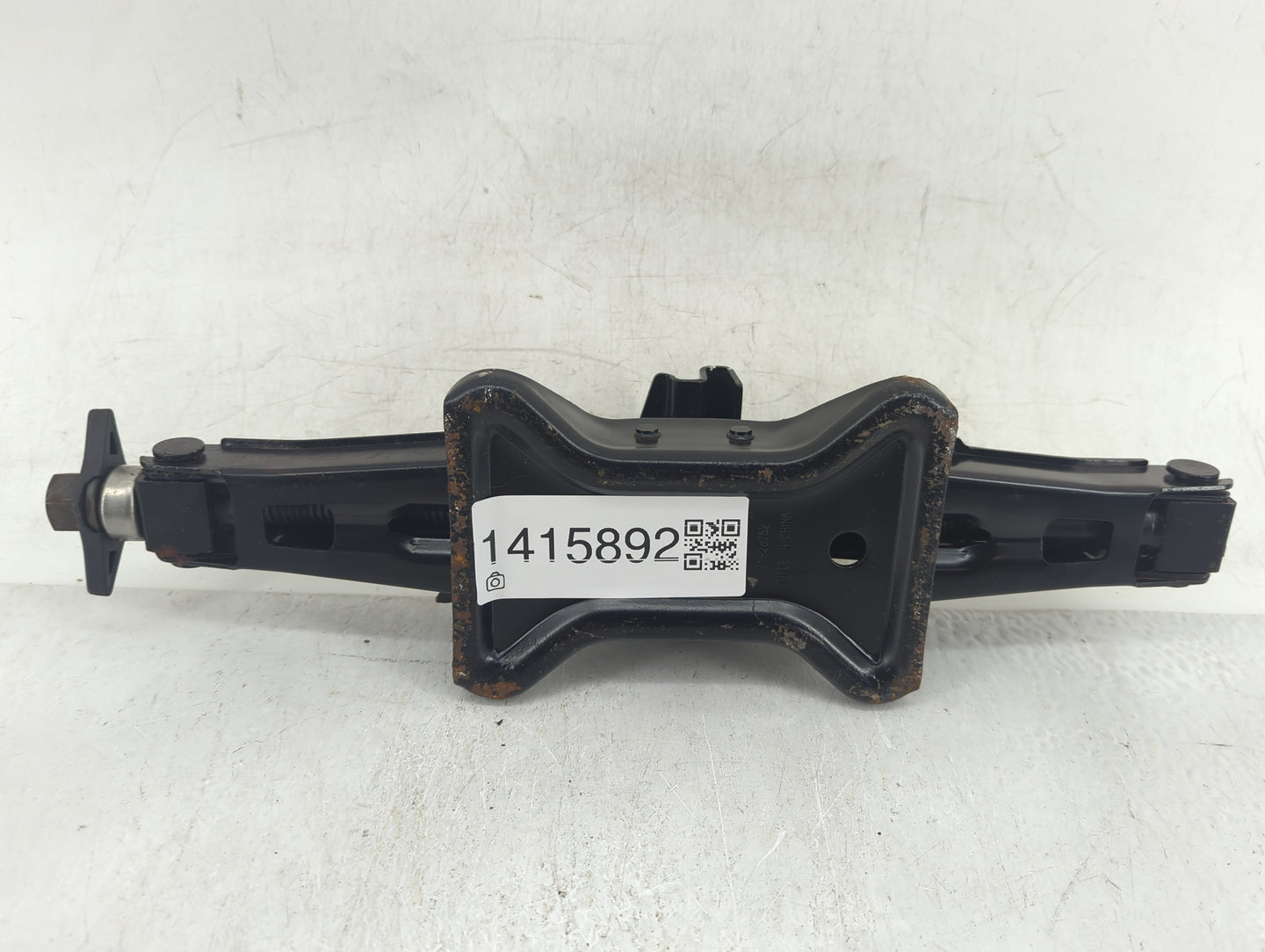 2006 Hummer H3 Spare Scissor Car Jack - Oemusedautoparts1.com